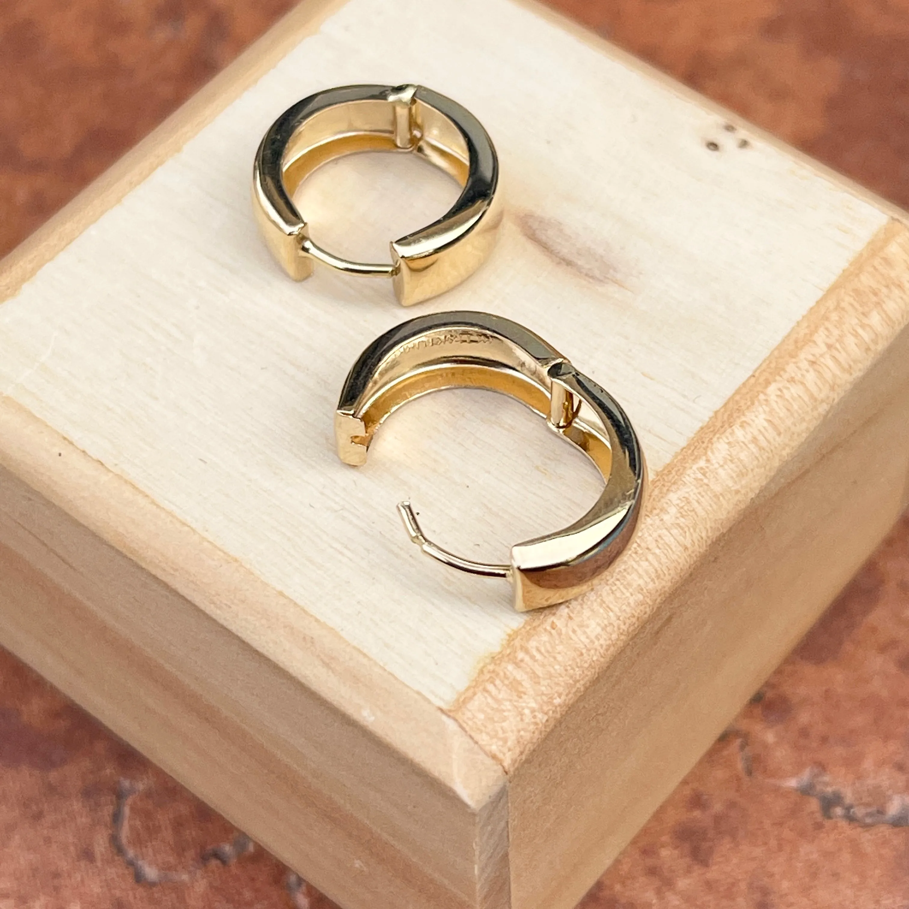 14KT Yellow Gold Polished 5mm Hinged Hoop Earrings 15.5mm