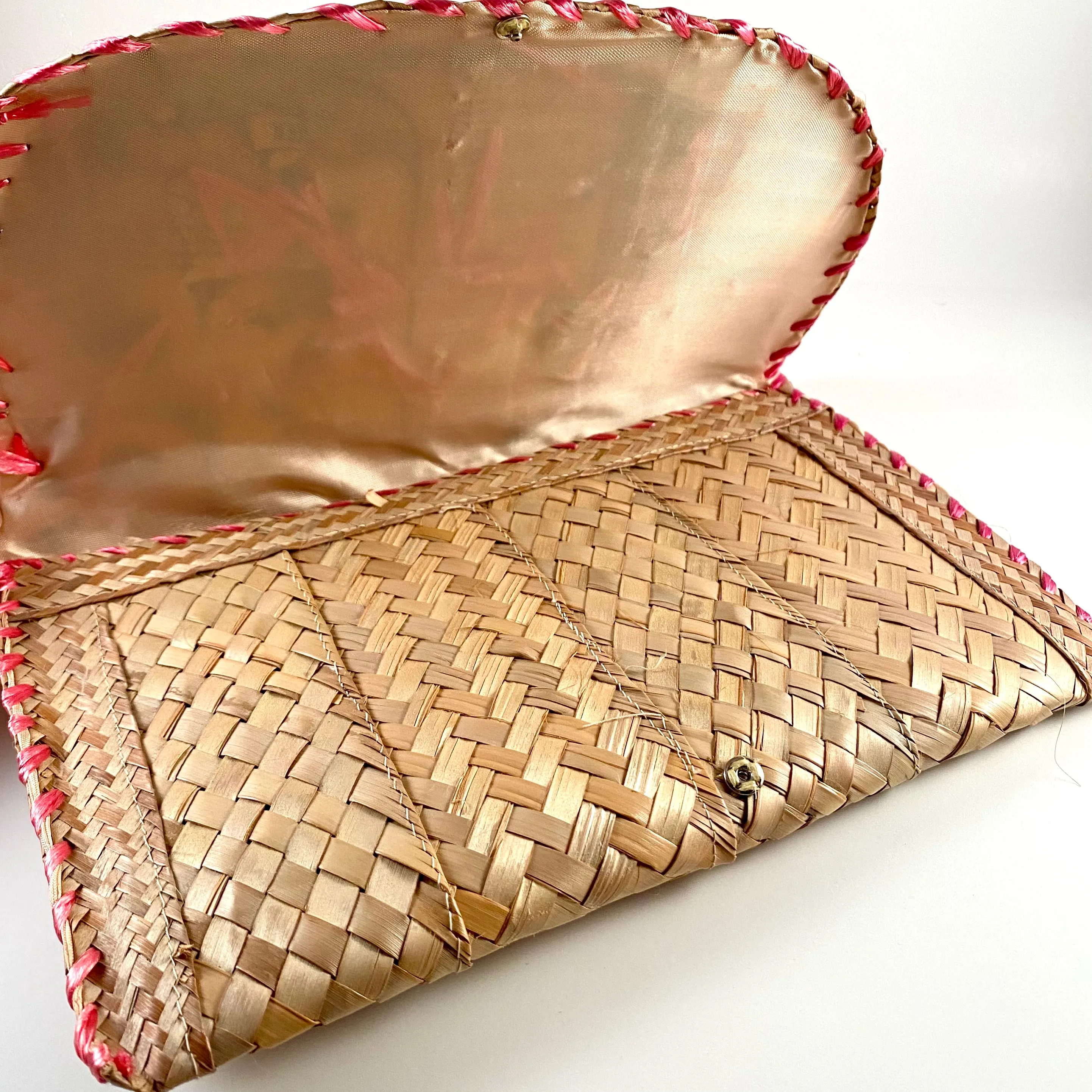 1970s Raffia & Straw Woven Clutch