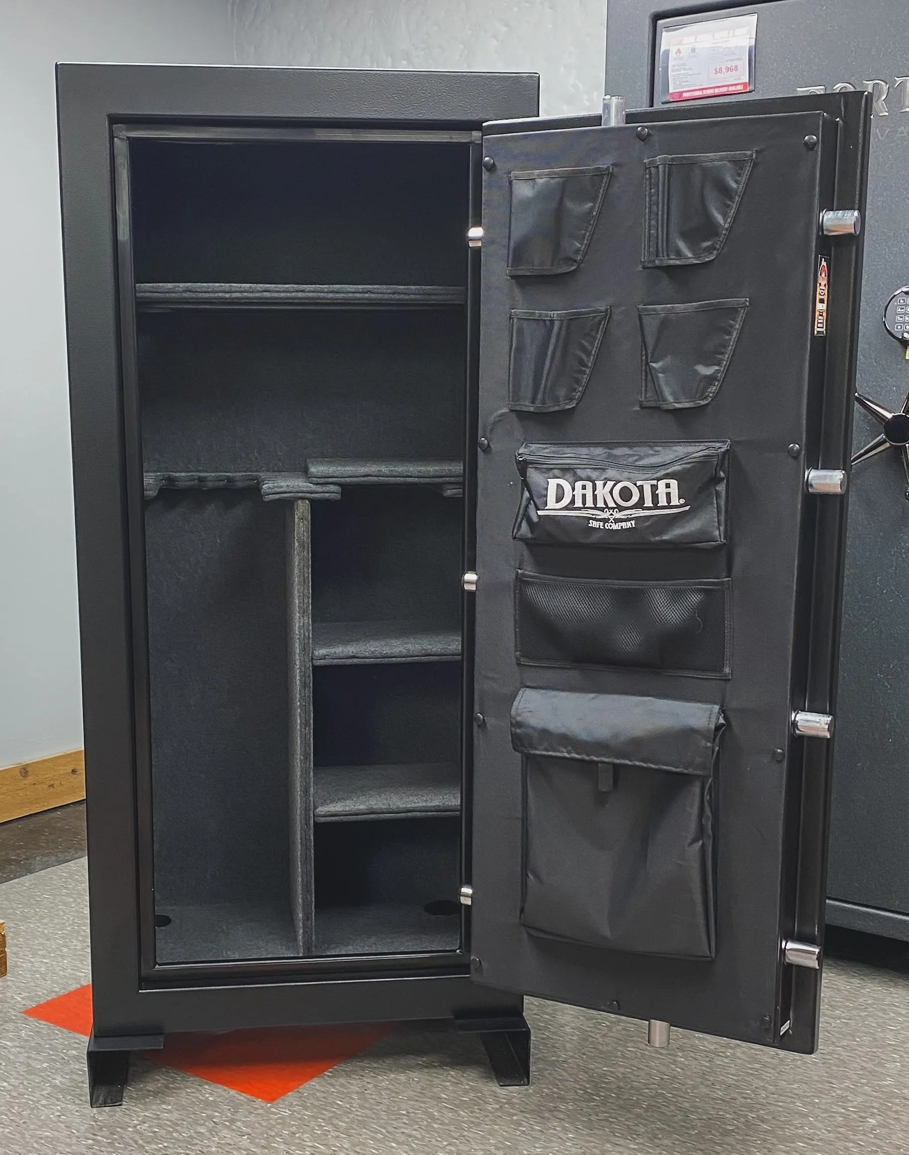 BadLands 5928 Safe