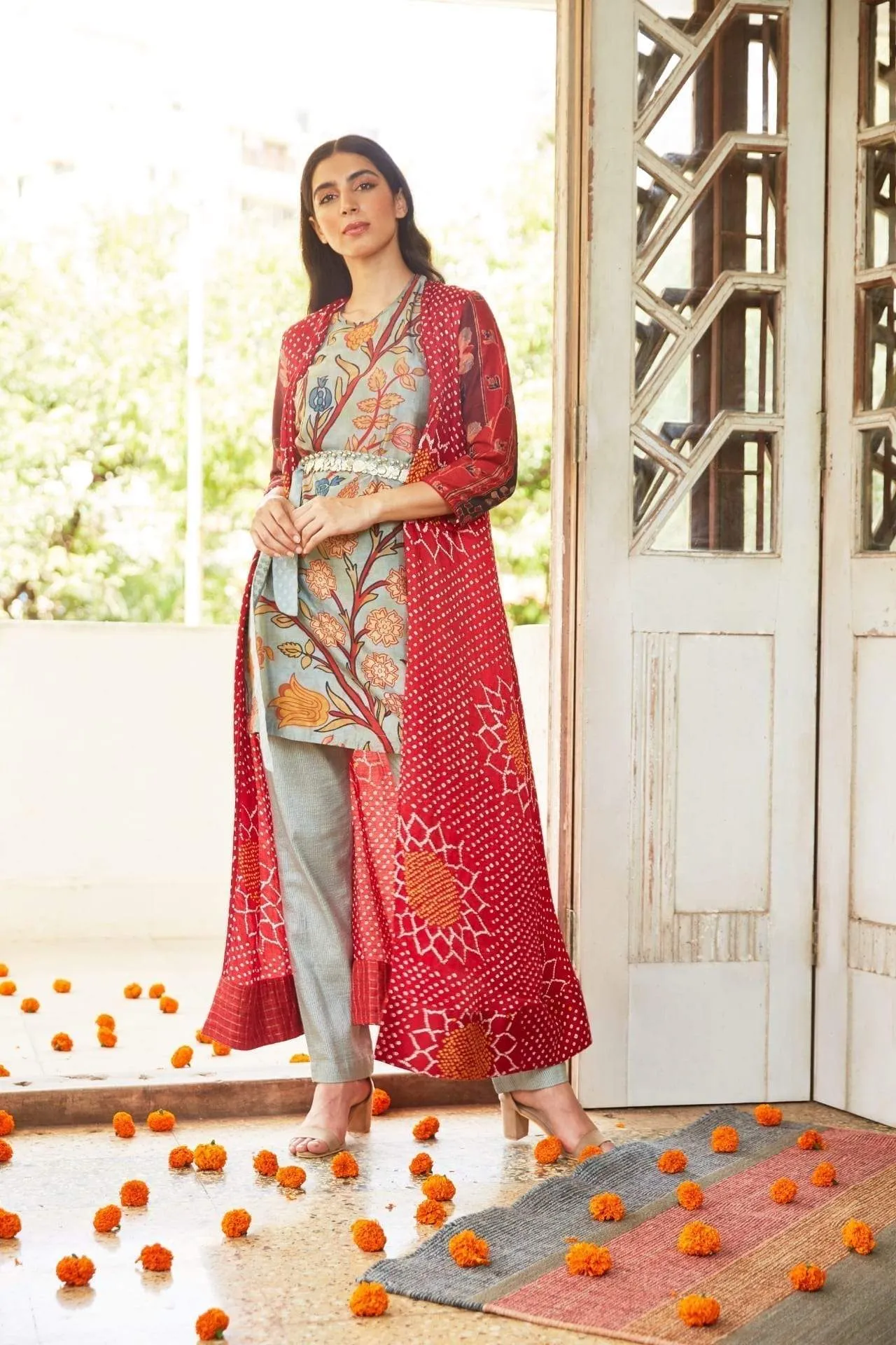 Bandhani Cape with Kurta & Pants
