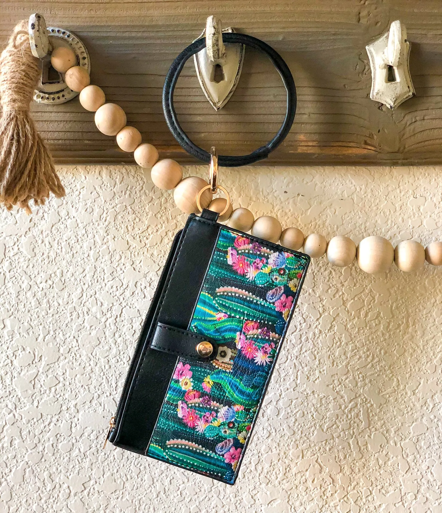 Bangle Wristlet  - Cactus Black