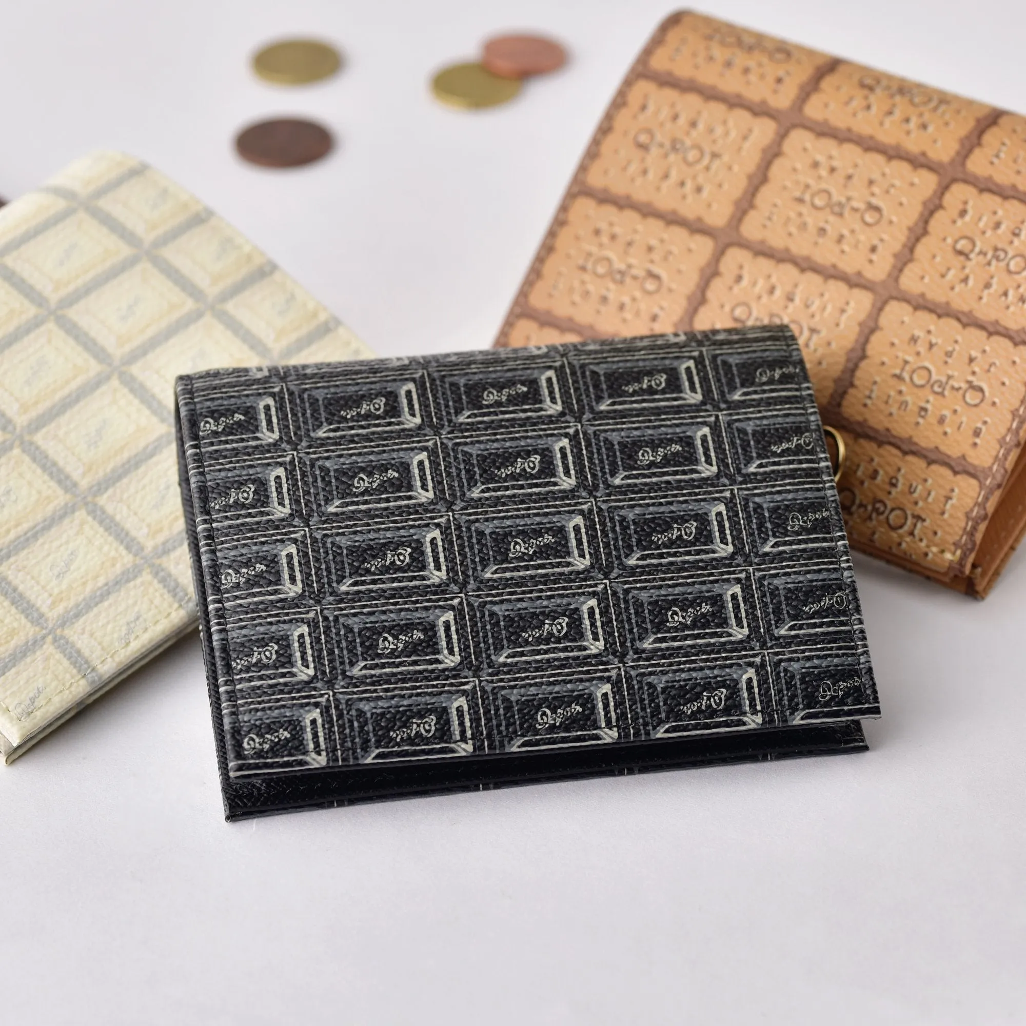Black Chocolate Leather Flap Short Wallet【Japan Jewelry】