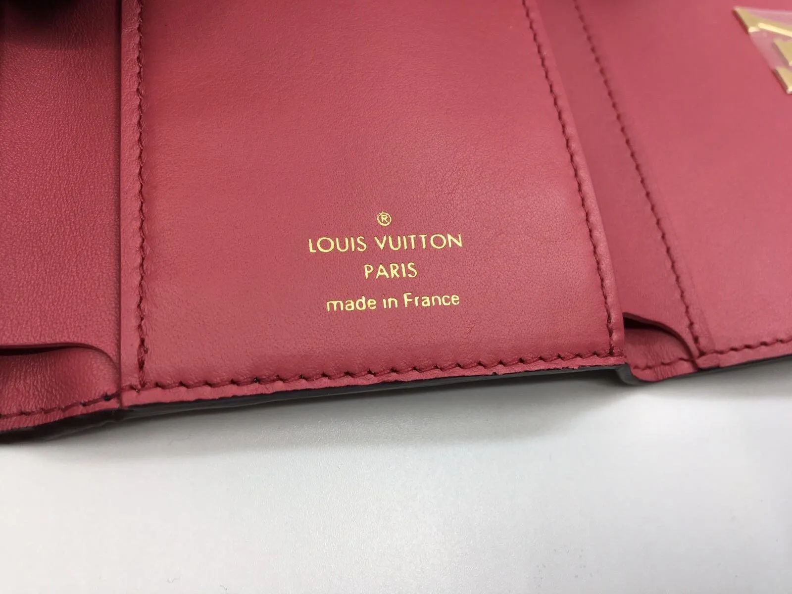Capucines Compact Wallet Noir