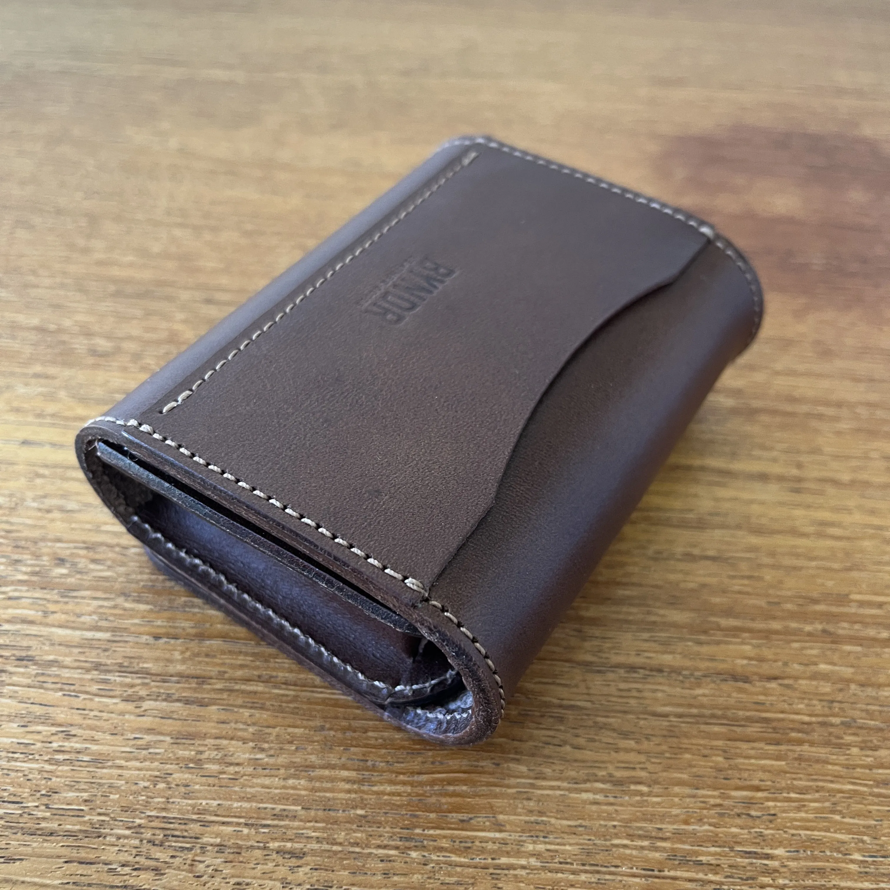 CARGO CLUTCH   CHOCOLATE BROWN