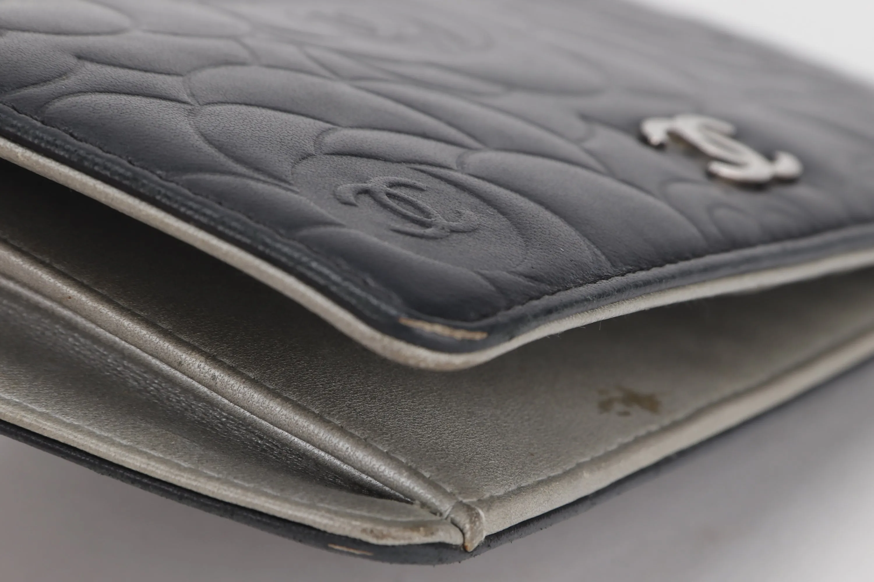 CHANEL CAMELLIA BLACK LAMBSKIN LEATHER LONG WALLET (1671xxxx) SILVER HARDWARE, WITH CARD & BOX