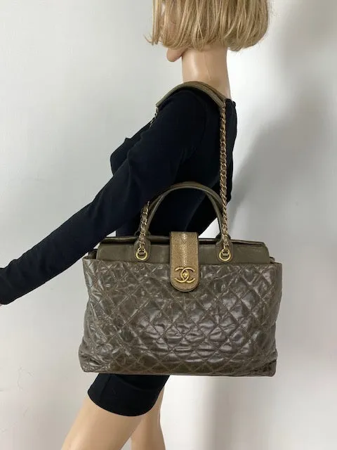 CHANEL Glazed Calfskin Large Bindi CC Grey Tote Hand Bag