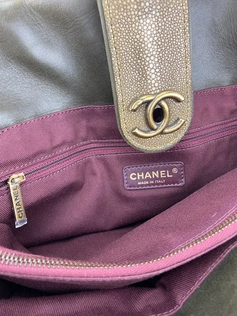 CHANEL Glazed Calfskin Large Bindi CC Grey Tote Hand Bag