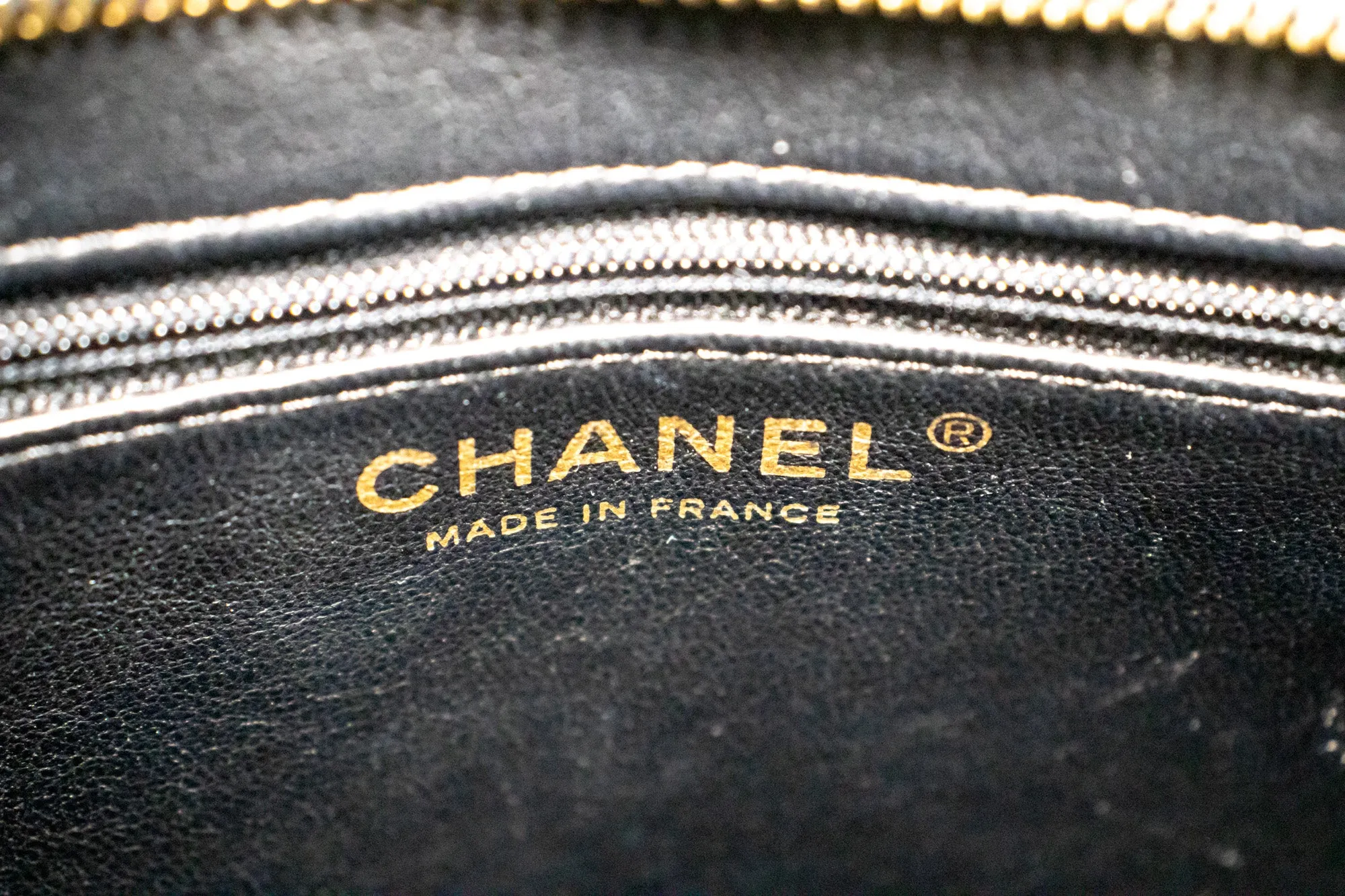 CHANEL Gold Medallion Caviar Shoulder Bag Grand Shopping Tote L79