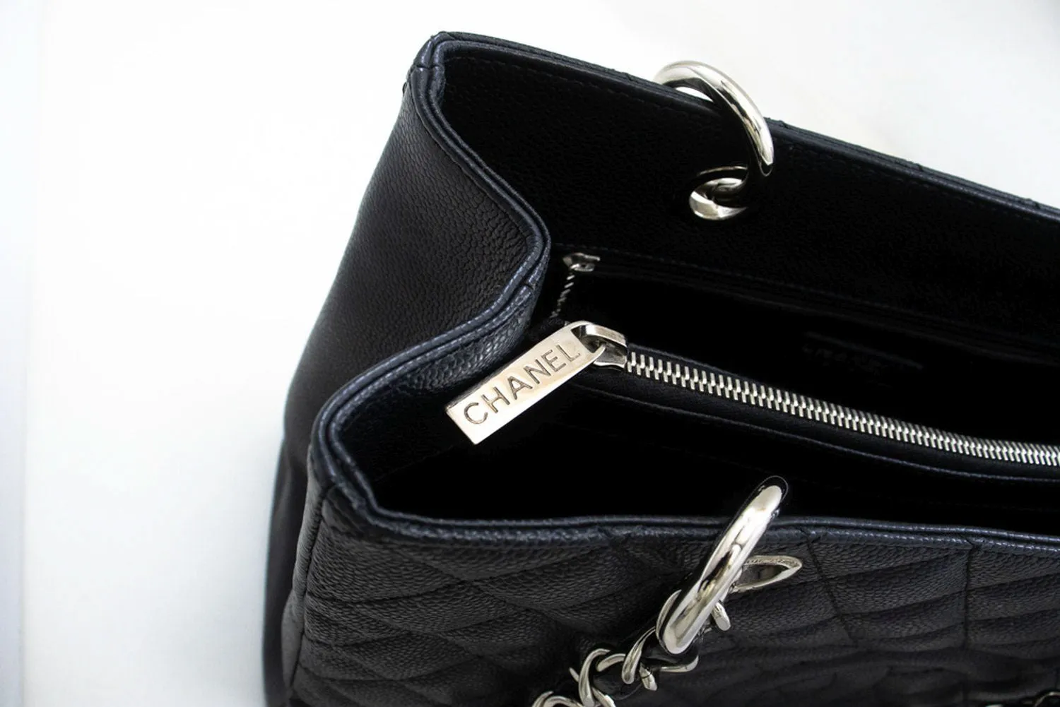 CHANEL Grained Calfskin GST Grand Shopping Tote Chain Shoulder Bag p25