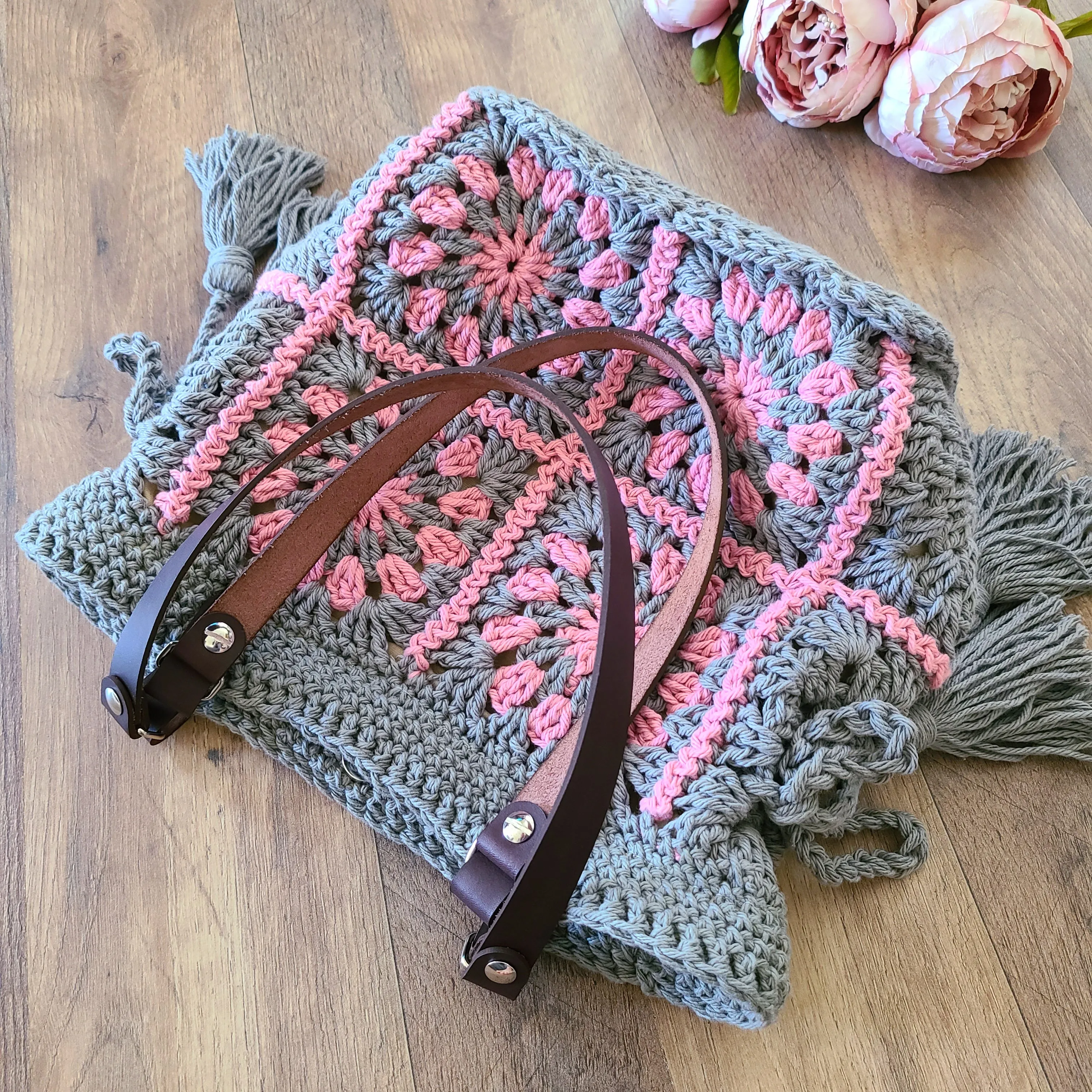 Crochet Granny Squares Purse | CLARA
