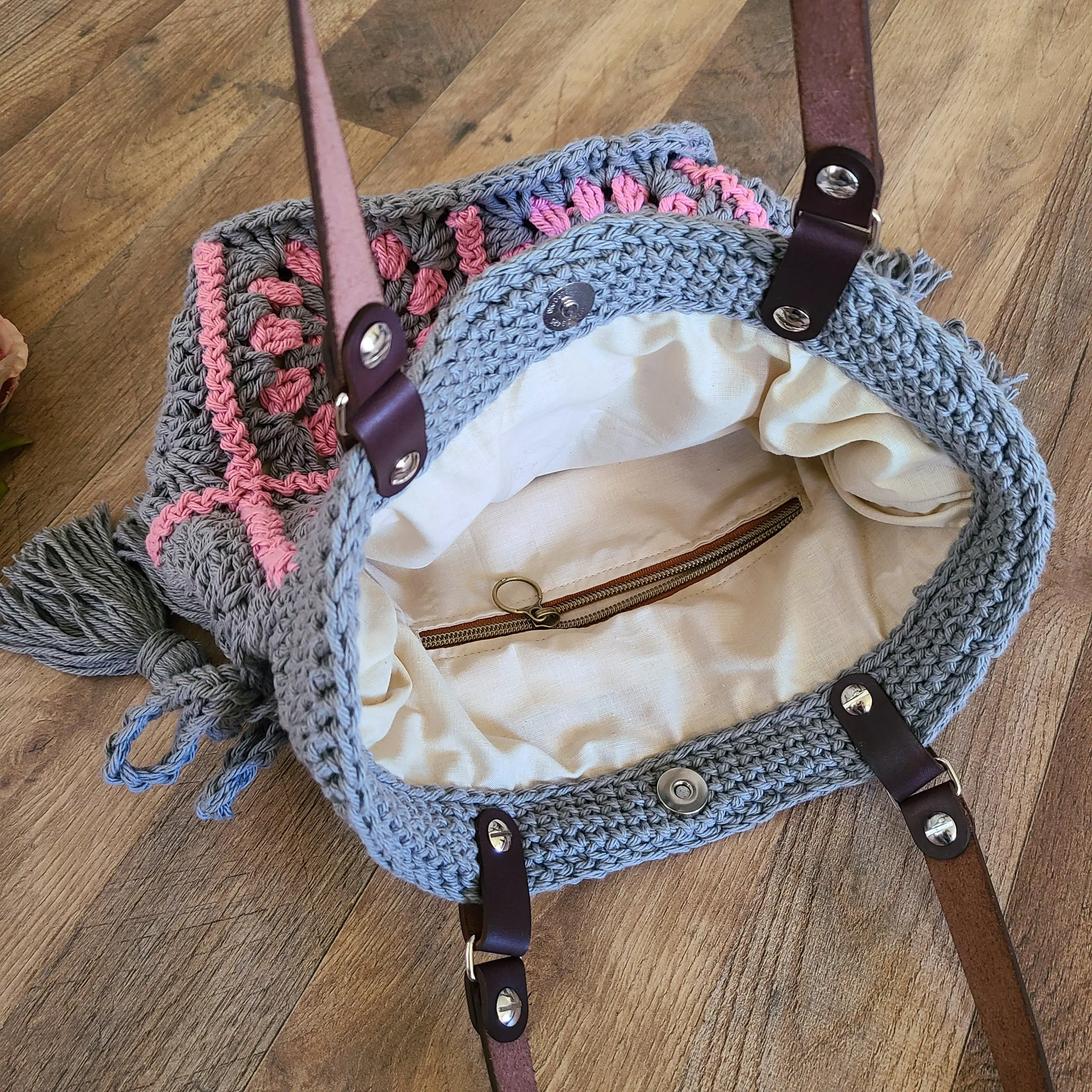 Crochet Granny Squares Purse | CLARA