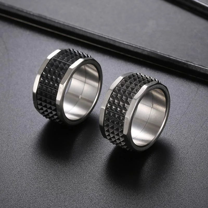 Cycolinks Studded Pyramid Ring
