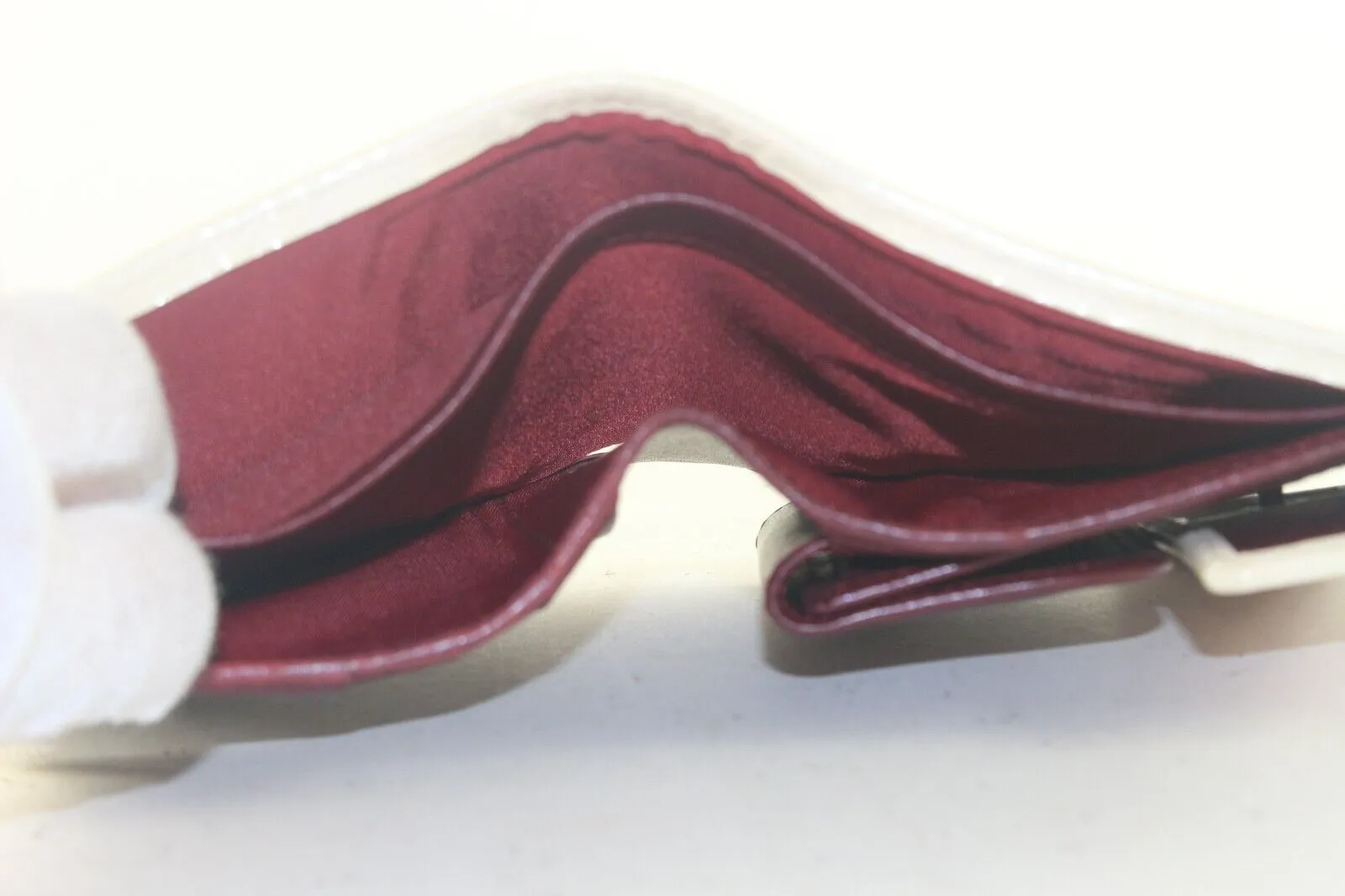 Dior Bordeaux Compact Wallet 2DD87K