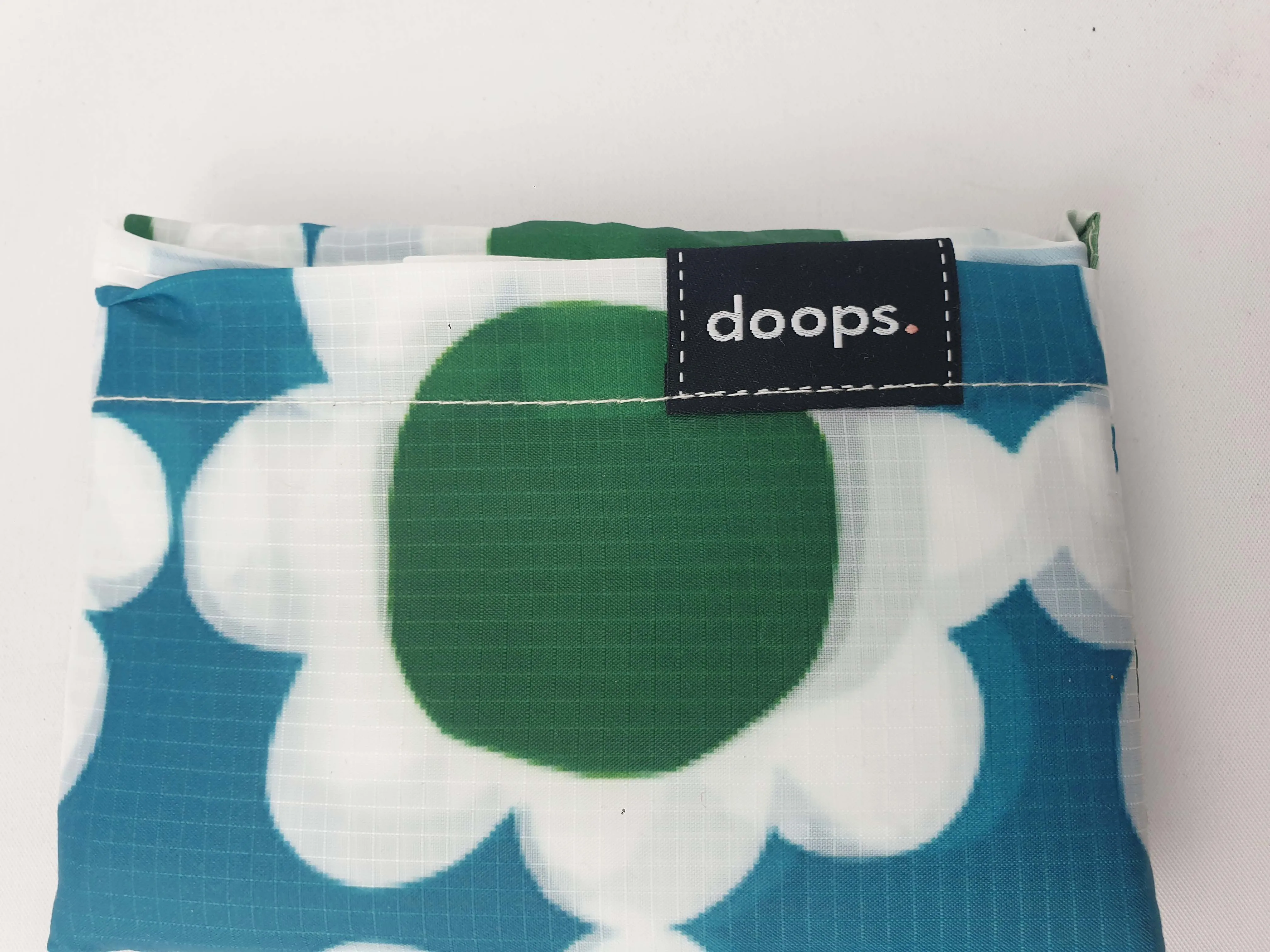 Doops blue daisy print compact shopping bag