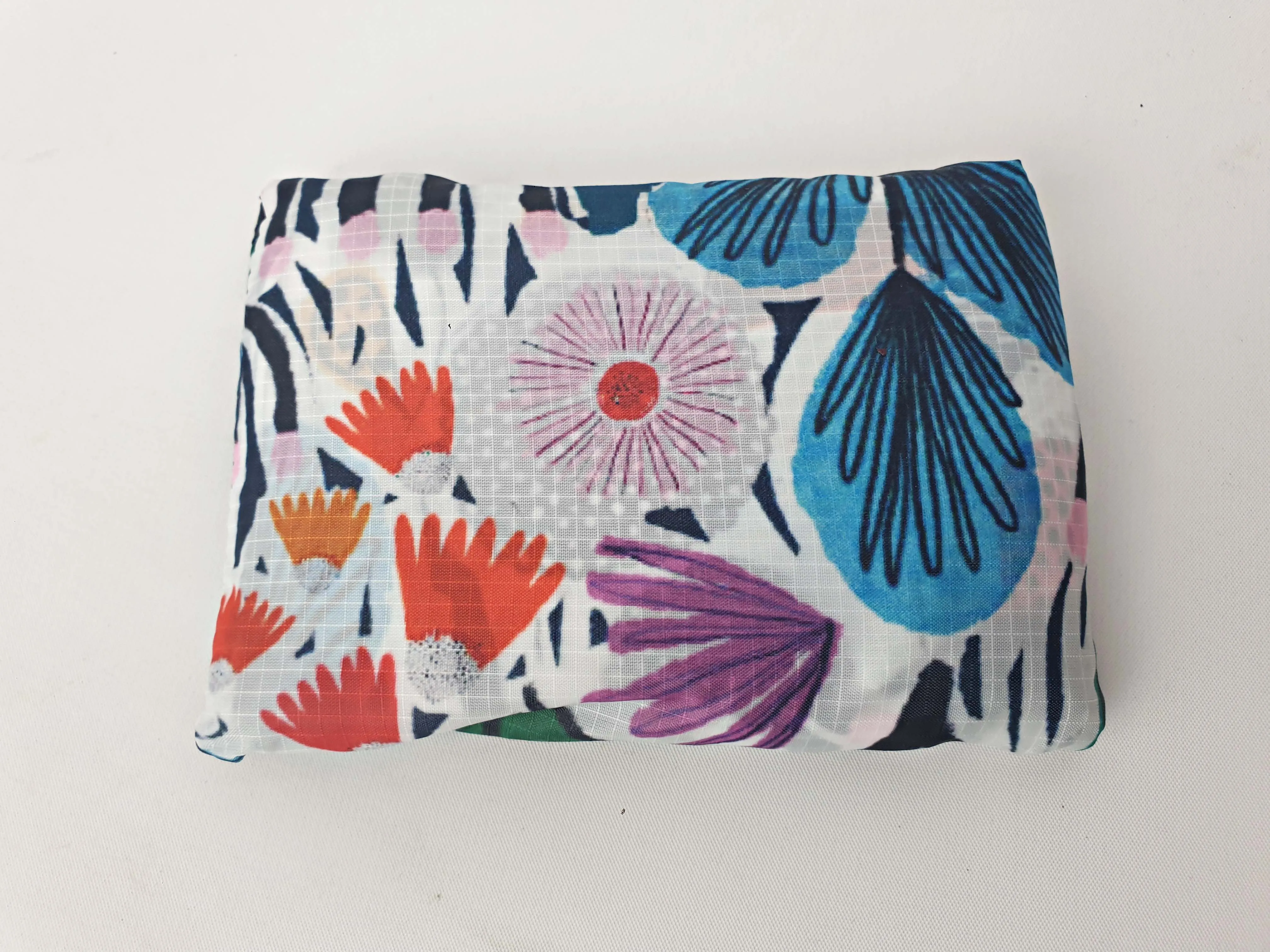 Doops deep green-based unique print compact shopping bag
