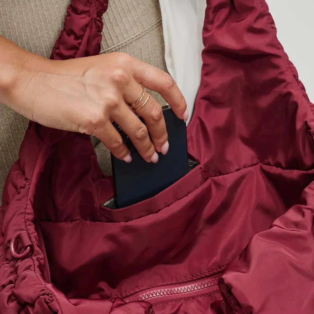 Elevate Tote Bag Wine