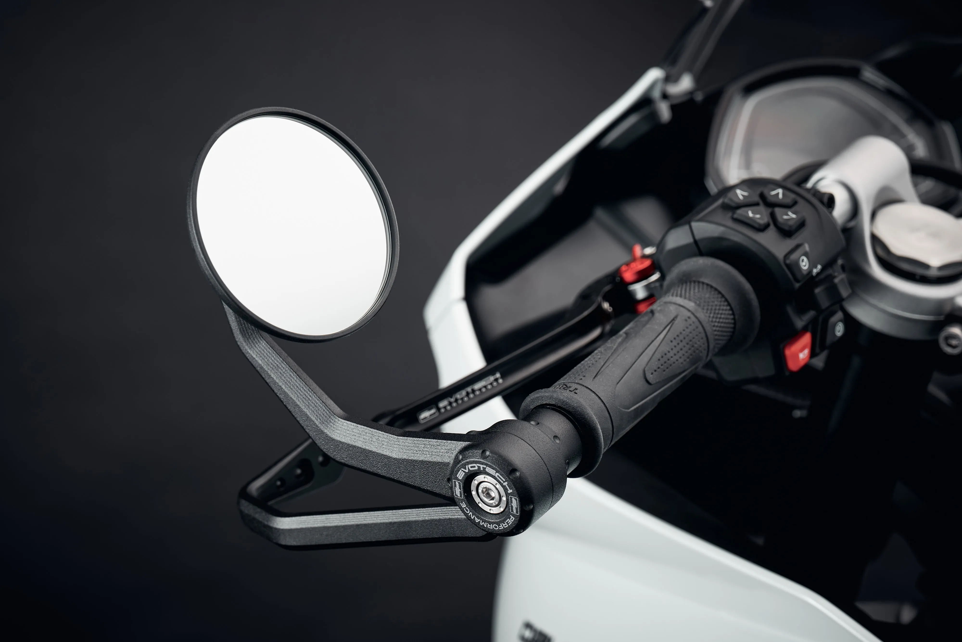 Evotech Bar End Mirrors / Brake and Clutch Protector Kit - Triumph Trident (2025 )