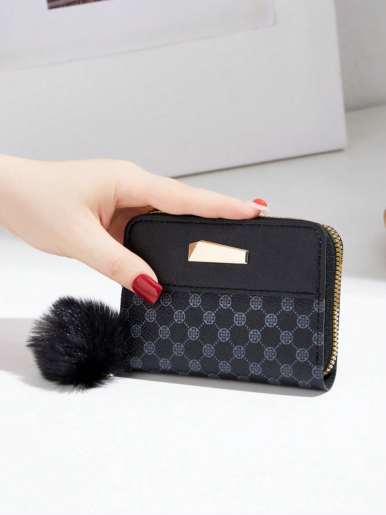 Geometric Pattern Short Wallet - Black