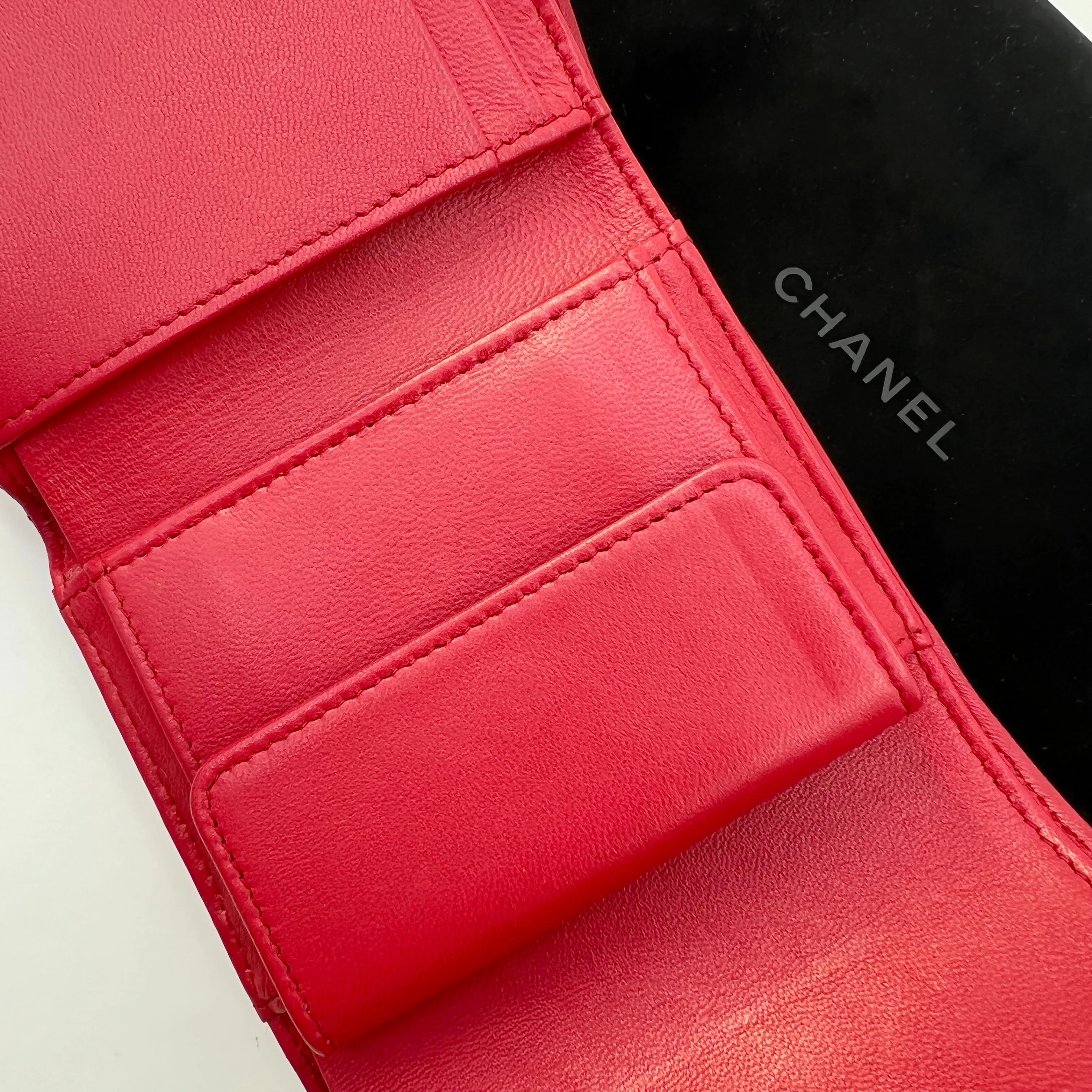 Guaranteed Authentic Chanel CC Quilted Compact Flap Trifold Wallet Fuchsia Dark Pink