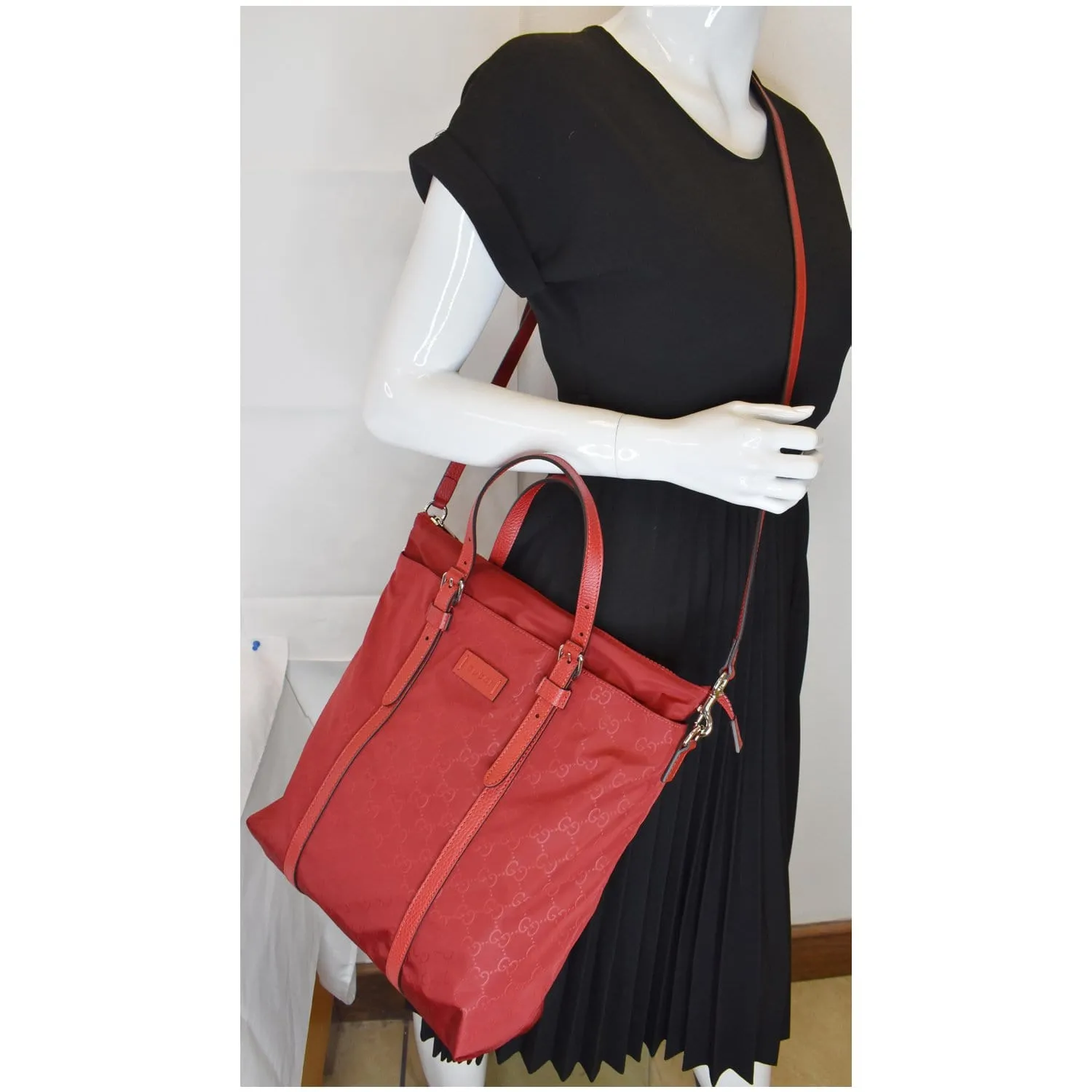 GUCCI GG Medium Monogram Nylon Tote Shoulder Bag Red 510333