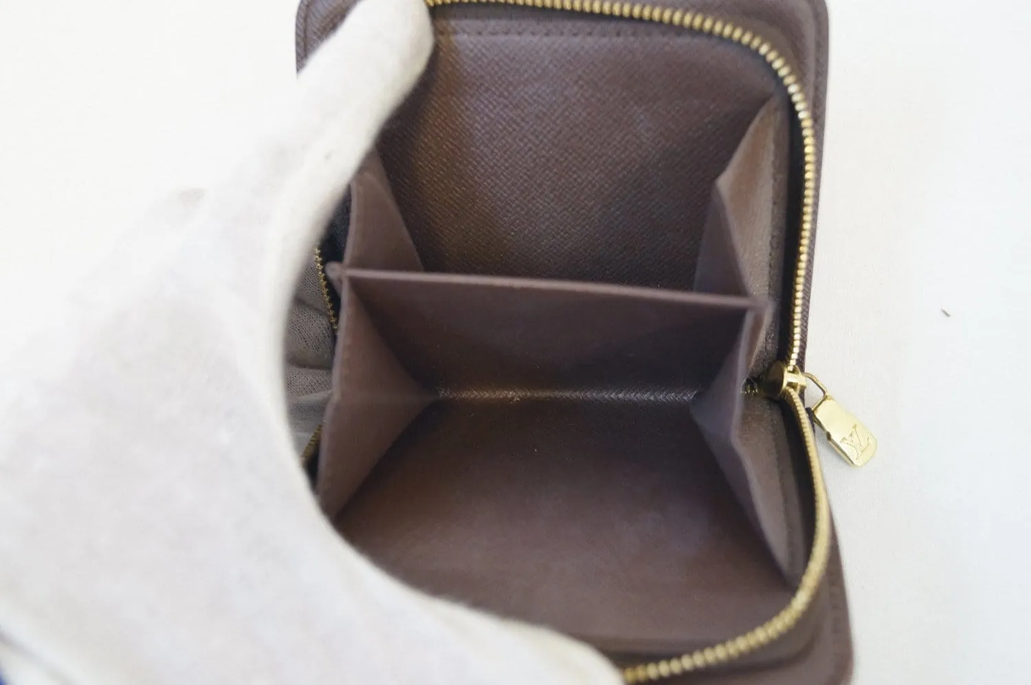 LOUIS VUITTON Damier Canvas leather Compact Zip Wallet