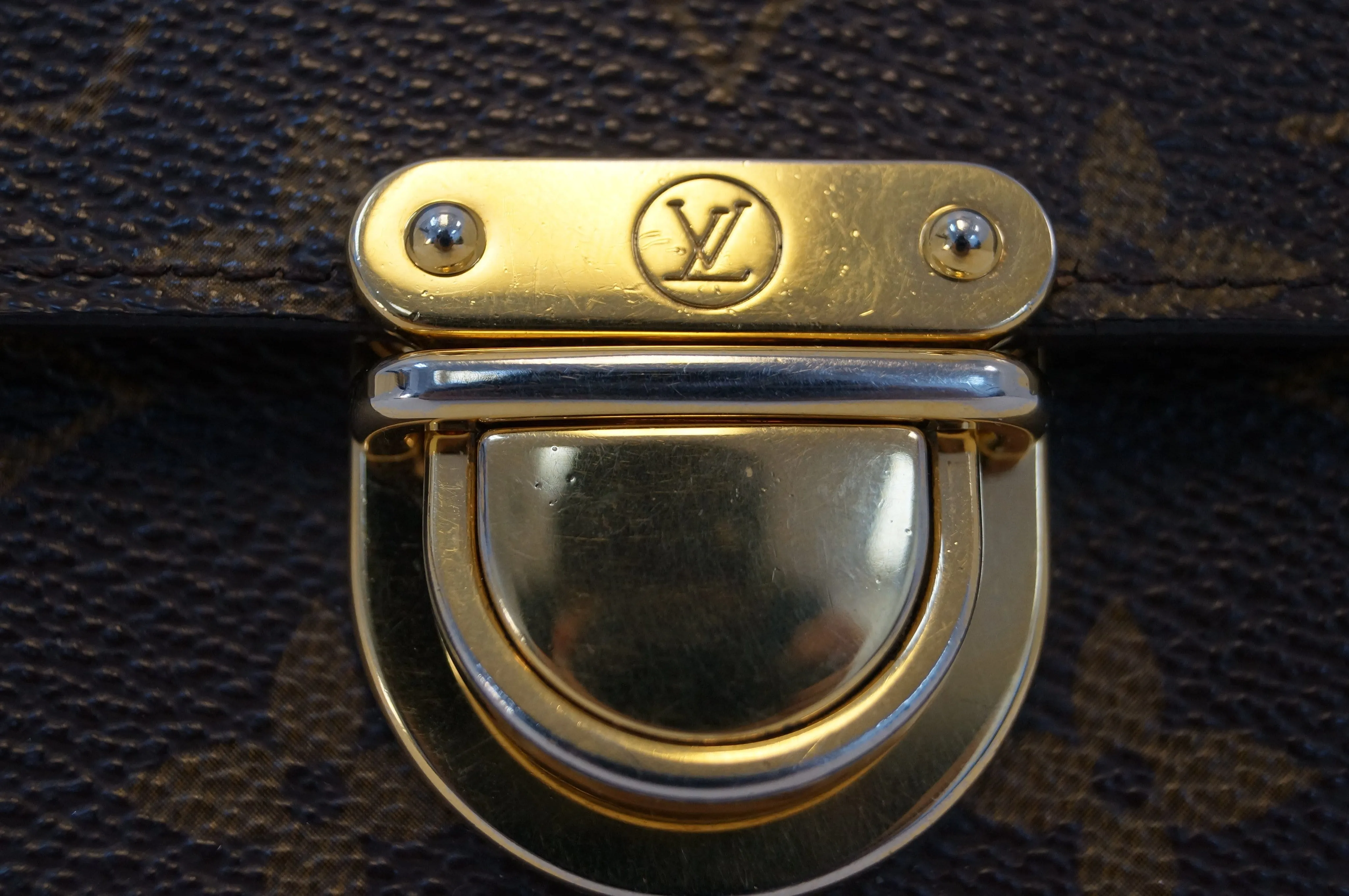 LOUIS VUITTON Monogram Canvas Brown Koala Wallet TT1215