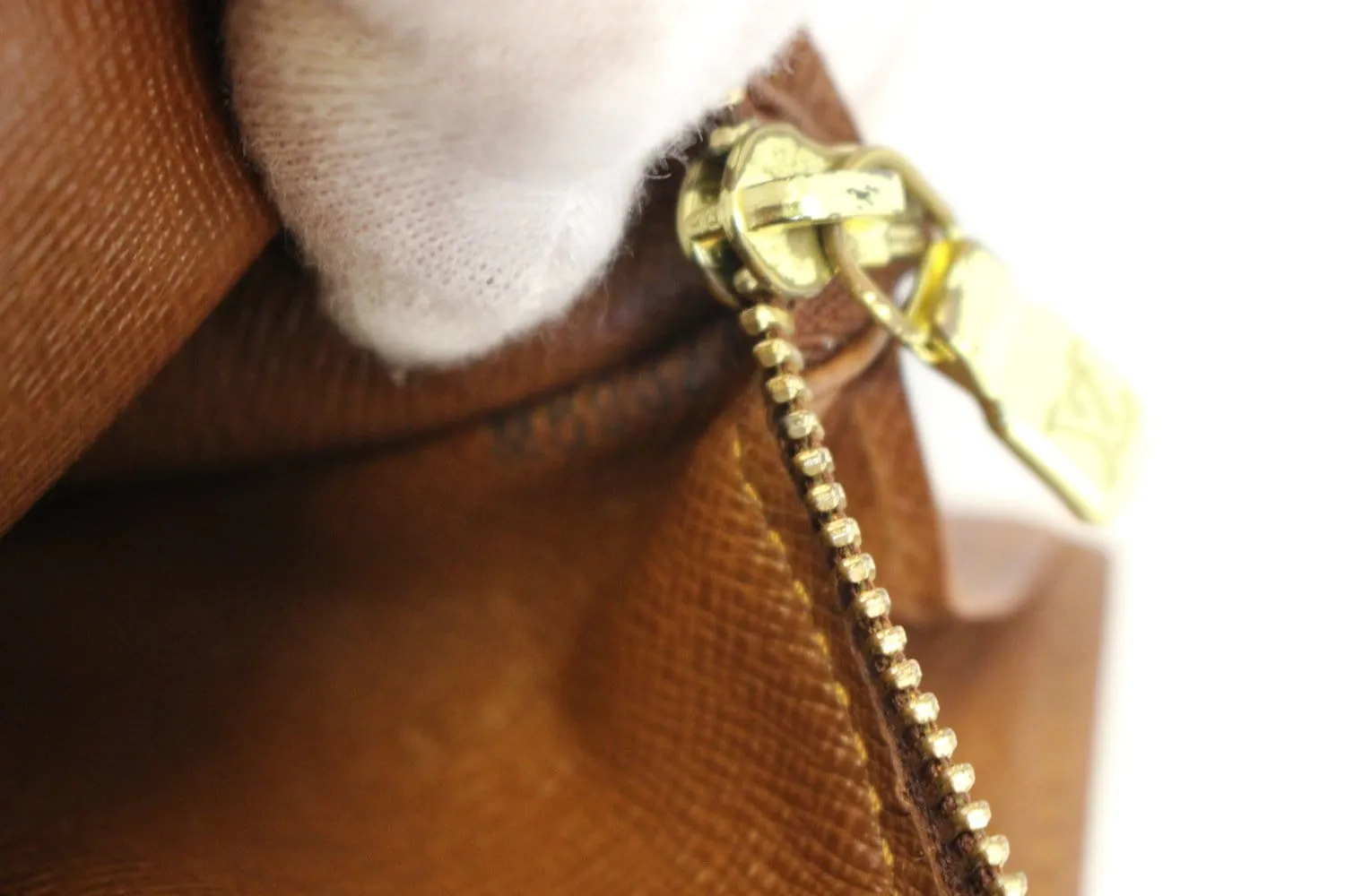 LOUIS VUITTON Monogram Sarah Long Wallet