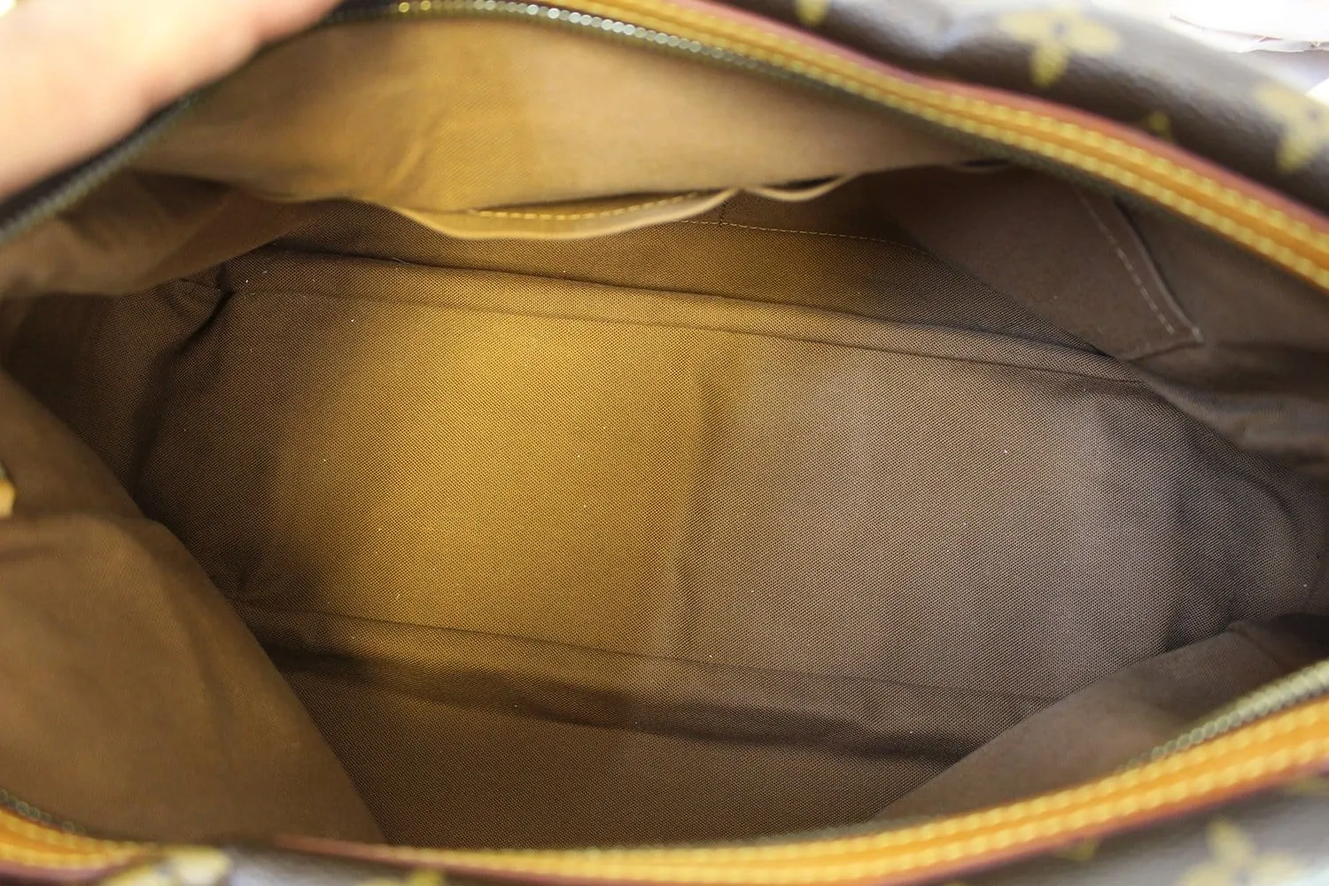 LOUIS VUITTON Monogram Stresa GM Tote Shoulder Bag