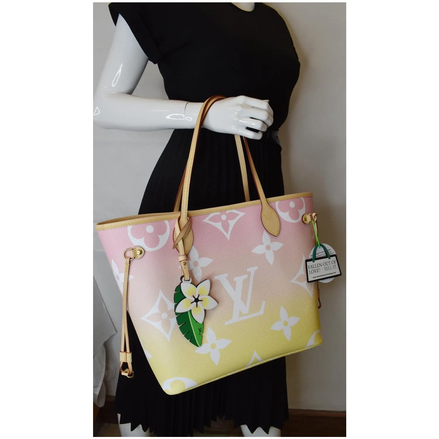 LOUIS VUITTON Neverfull MM Pool Monogram Giant Tote Shoulder Bag Light Pink - Hot Deals