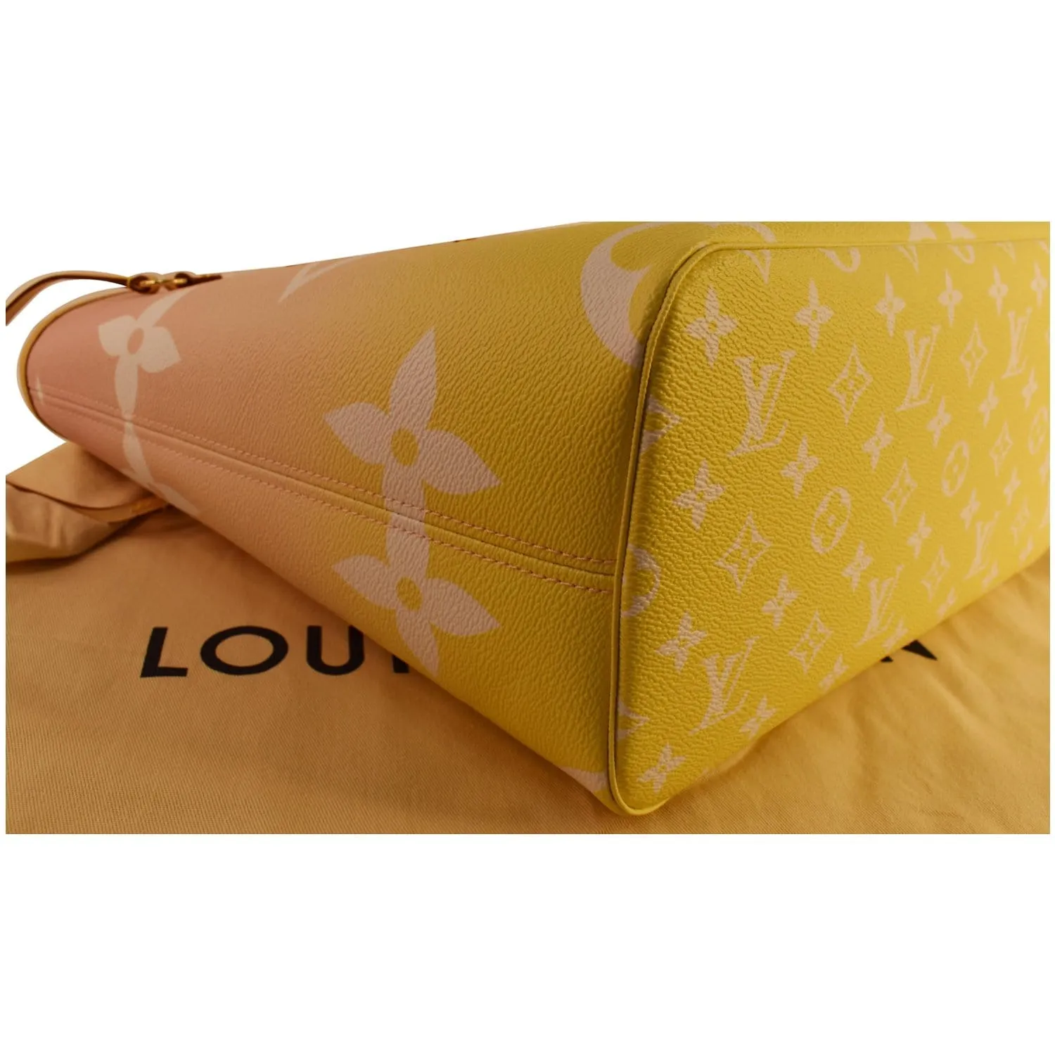 LOUIS VUITTON Neverfull MM Pool Monogram Giant Tote Shoulder Bag Light Pink - Hot Deals