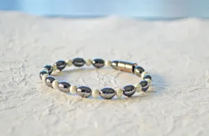 Magnetic Bracelet in Black and Pearl Hematite