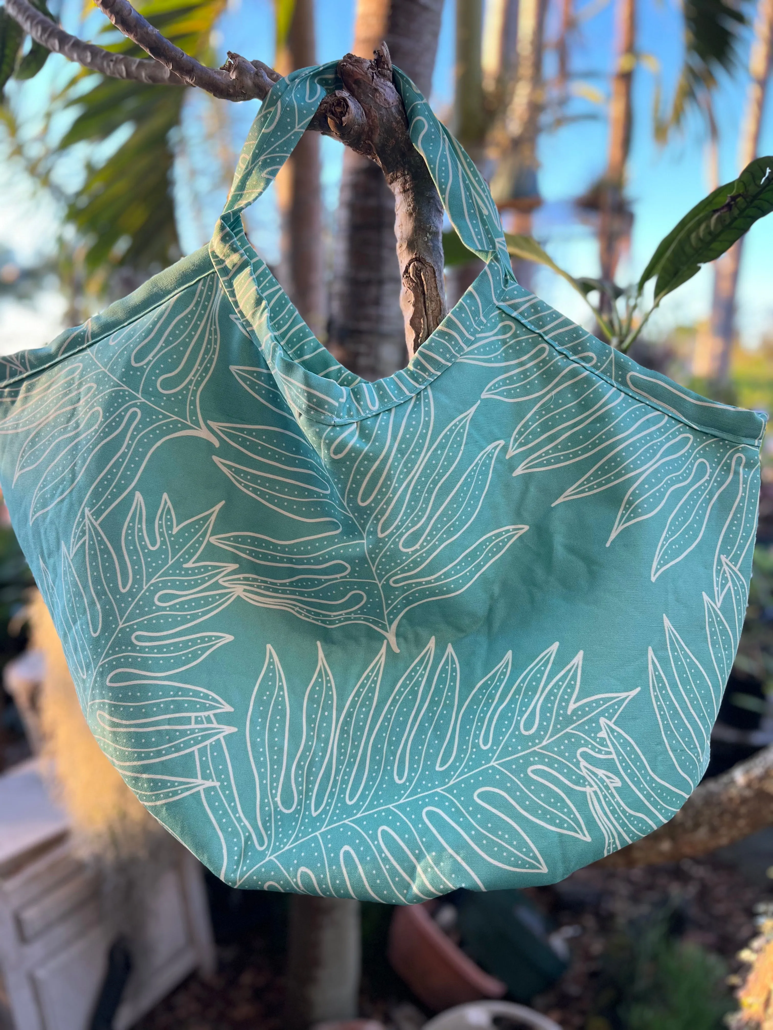Mama Nui Tote
