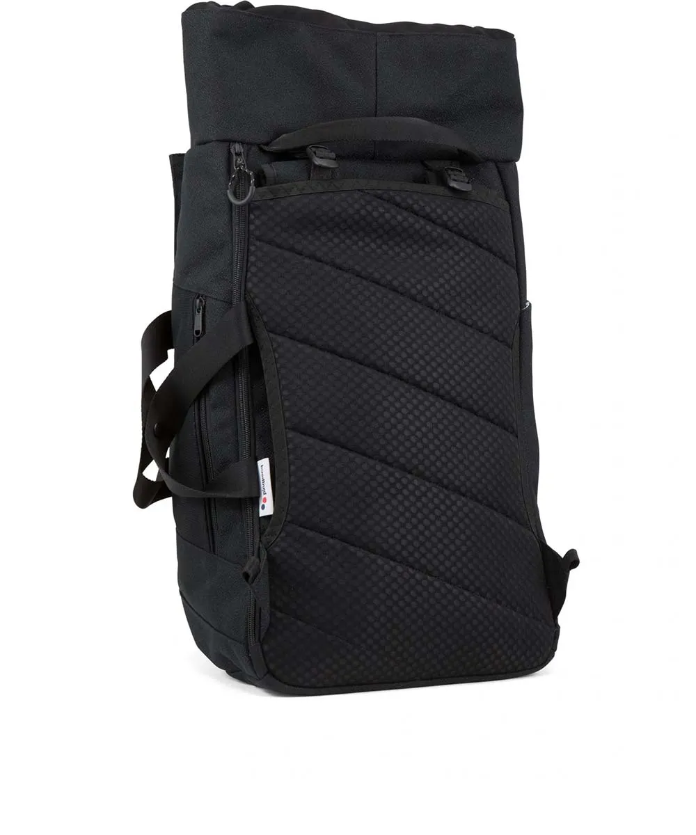pinqponq Blok Large Rucksack aus recycelten PET-Flaschen