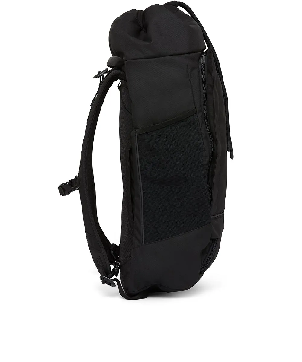pinqponq Blok Large Rucksack aus recycelten PET-Flaschen
