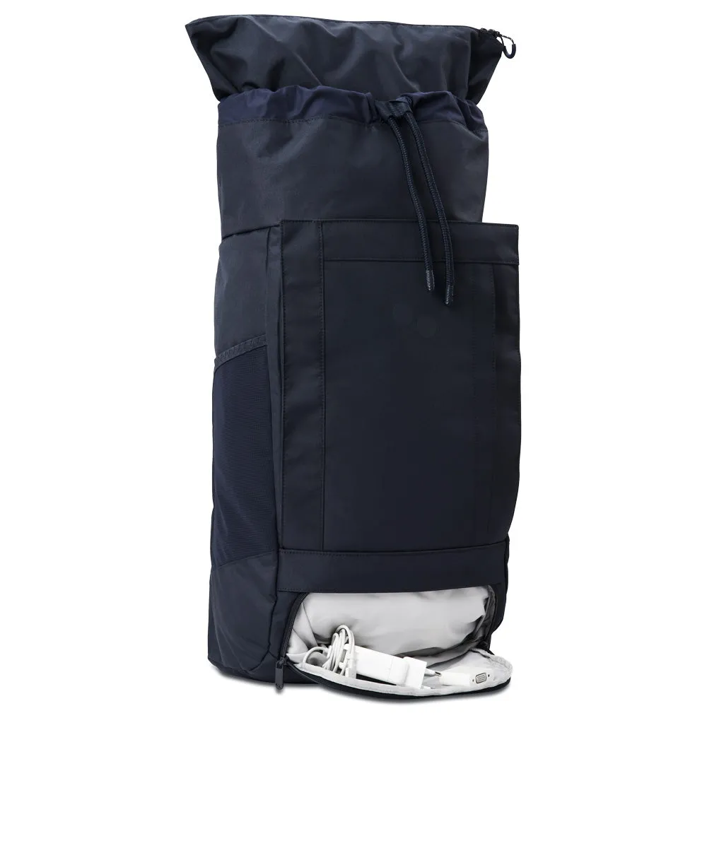pinqponq Blok Large Rucksack aus recycelten PET-Flaschen