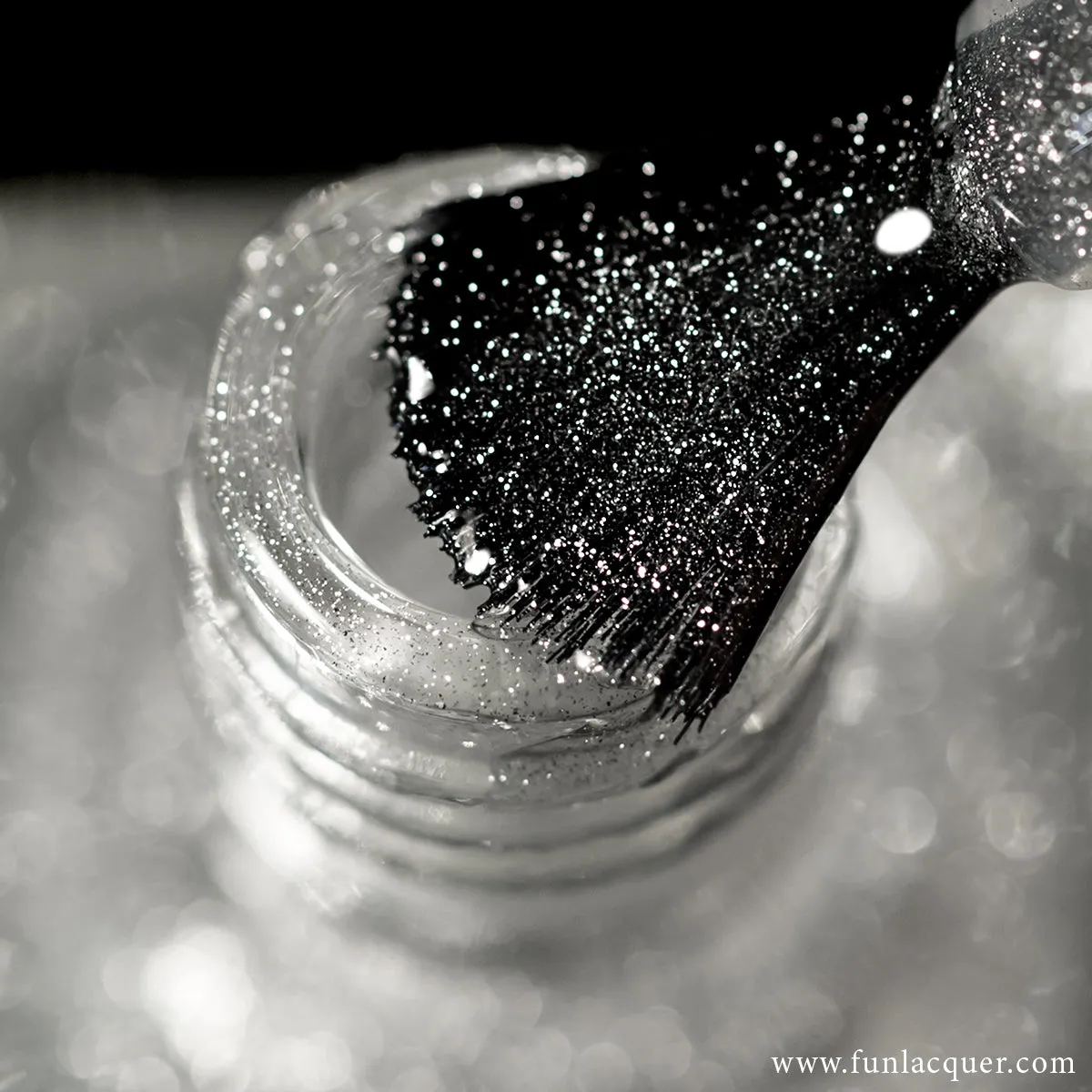 Platinum Diamond Magnetic Nail Polish