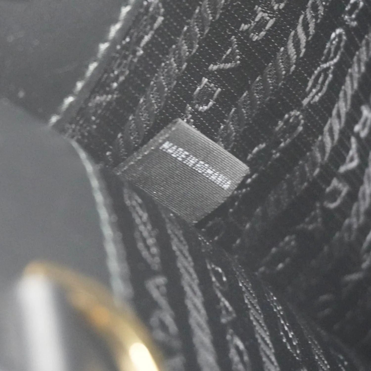PRADA Soft Zippered Saffiano Leather Tote Bag Black