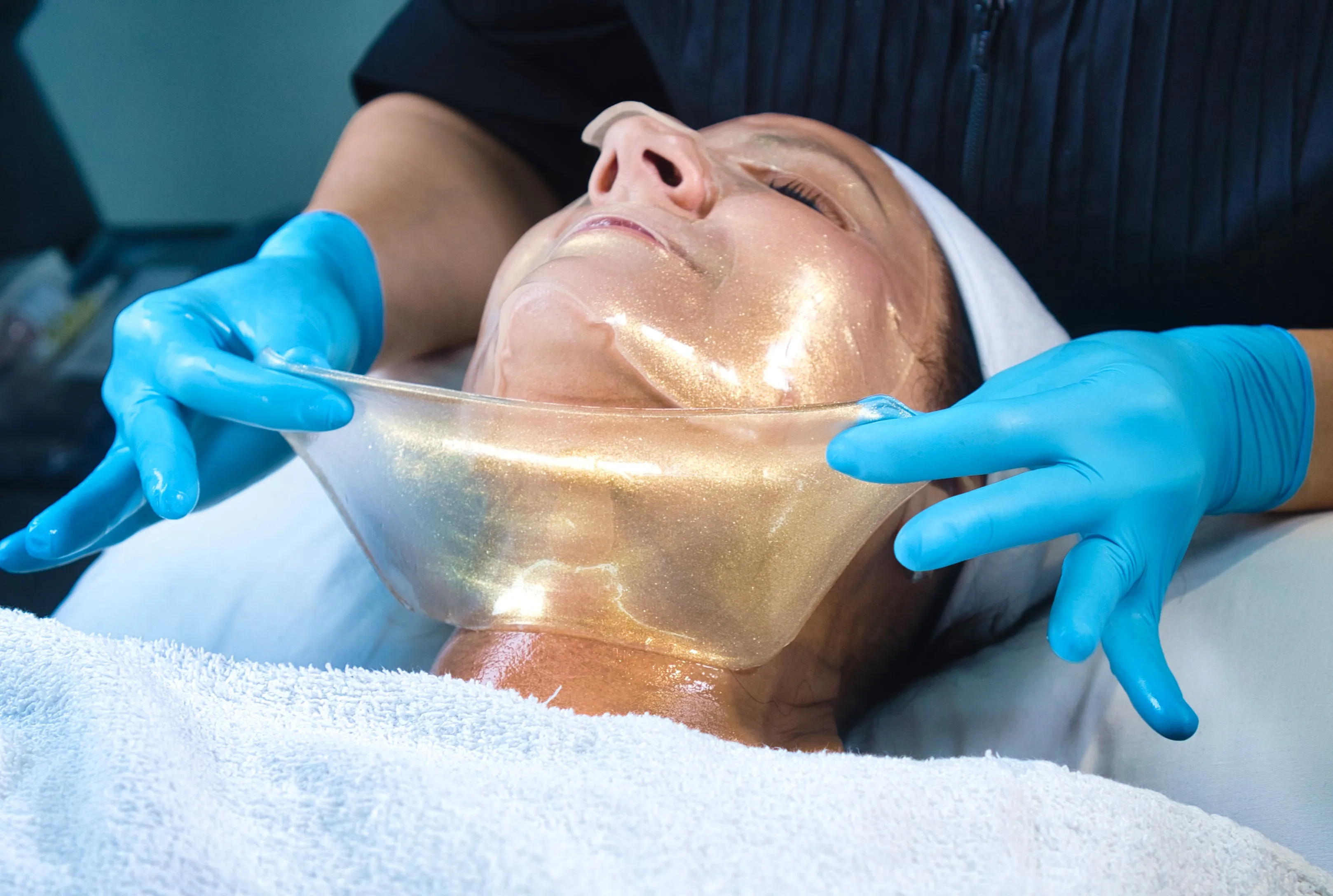 Revitalizing Neck Masks