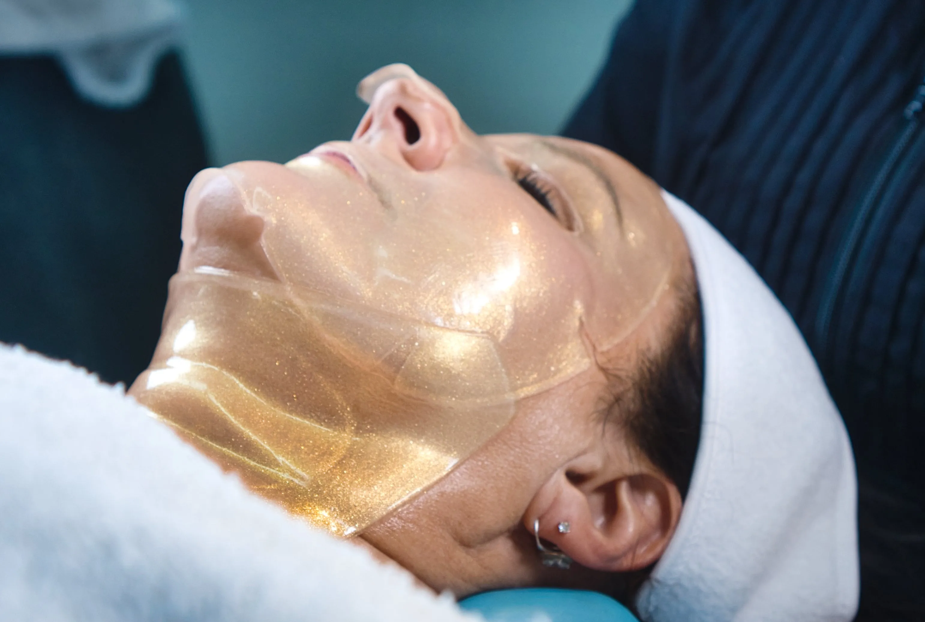 Revitalizing Neck Masks