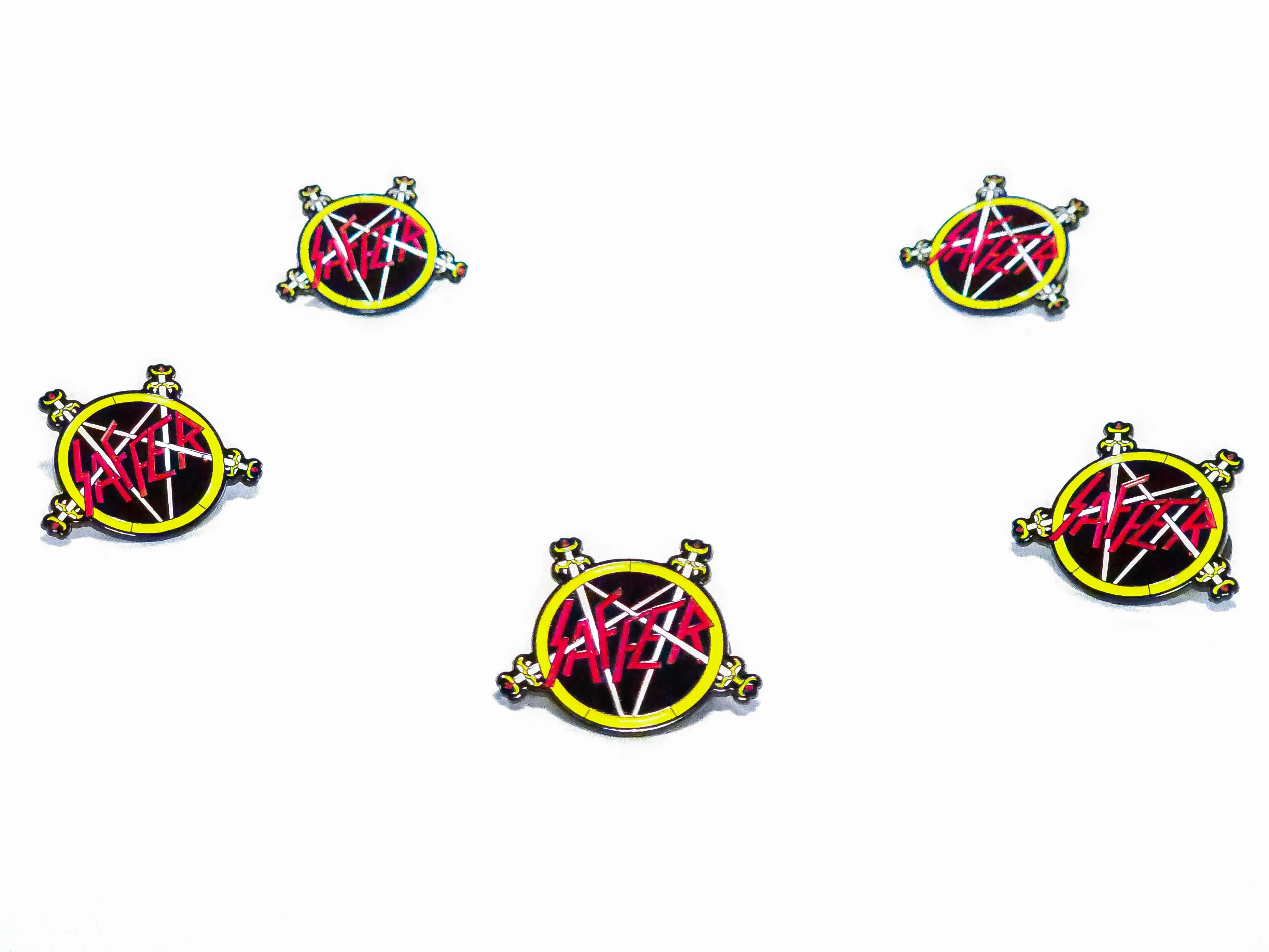 SAAAAAAFFFFFFEEEEEERRRRRRR!!! LE enamel metal pin