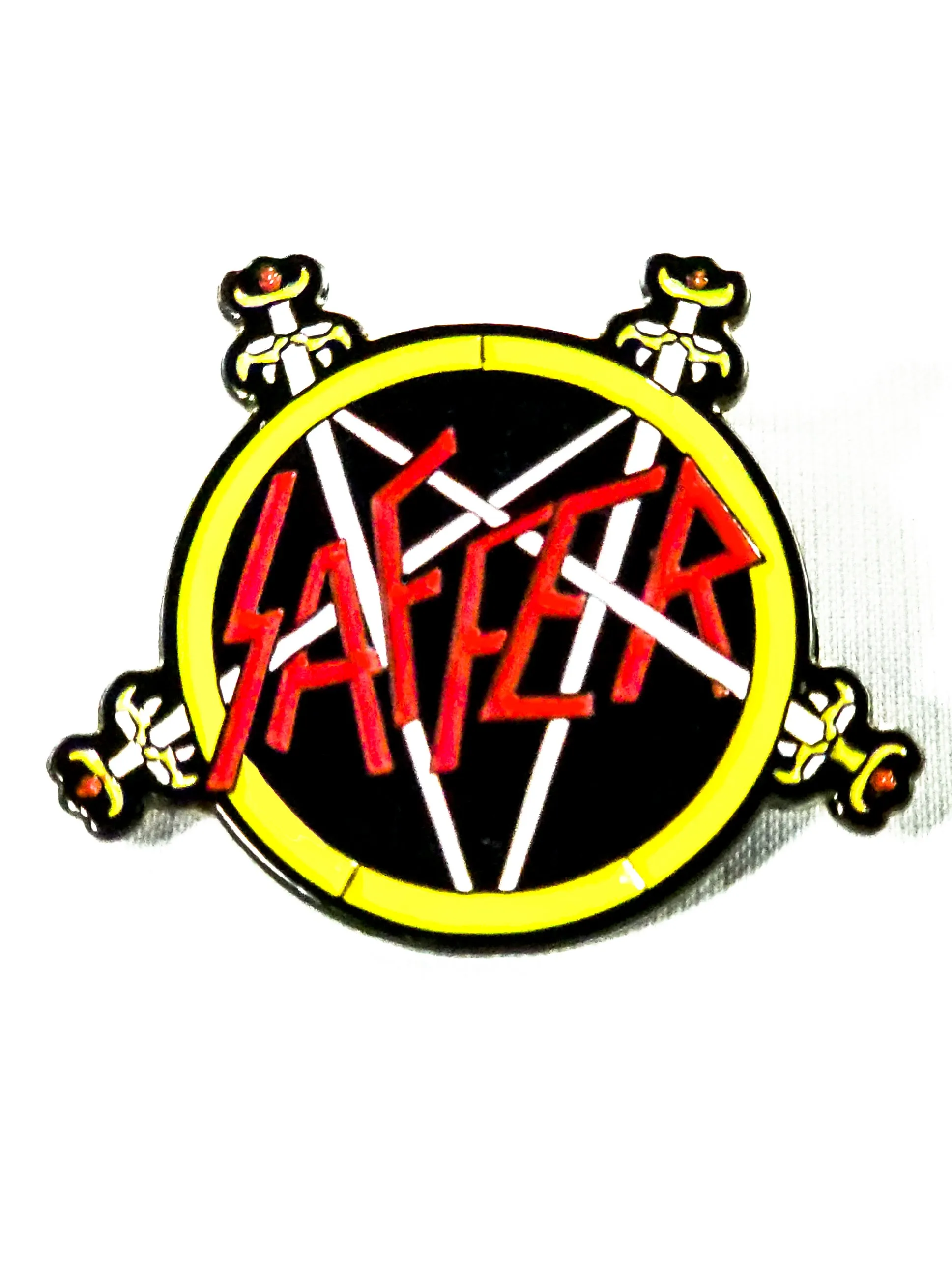 SAAAAAAFFFFFFEEEEEERRRRRRR!!! LE enamel metal pin