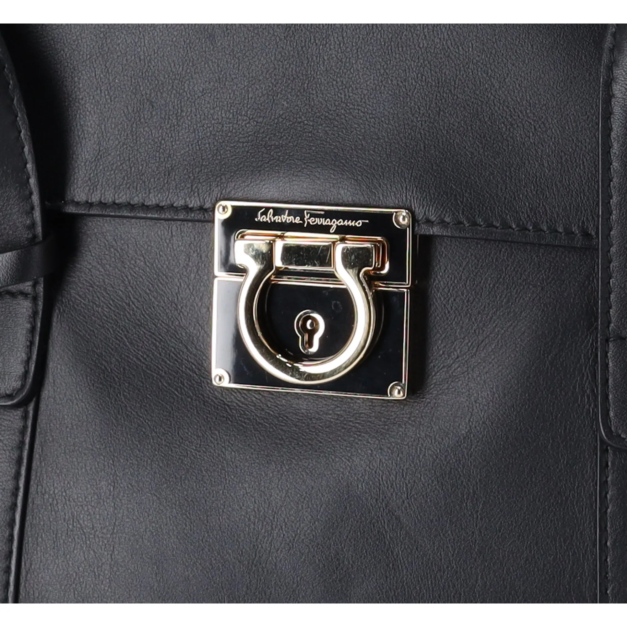 Salvatore Ferragamo Sukey Shoulder Tote  Black Leather   Pouch