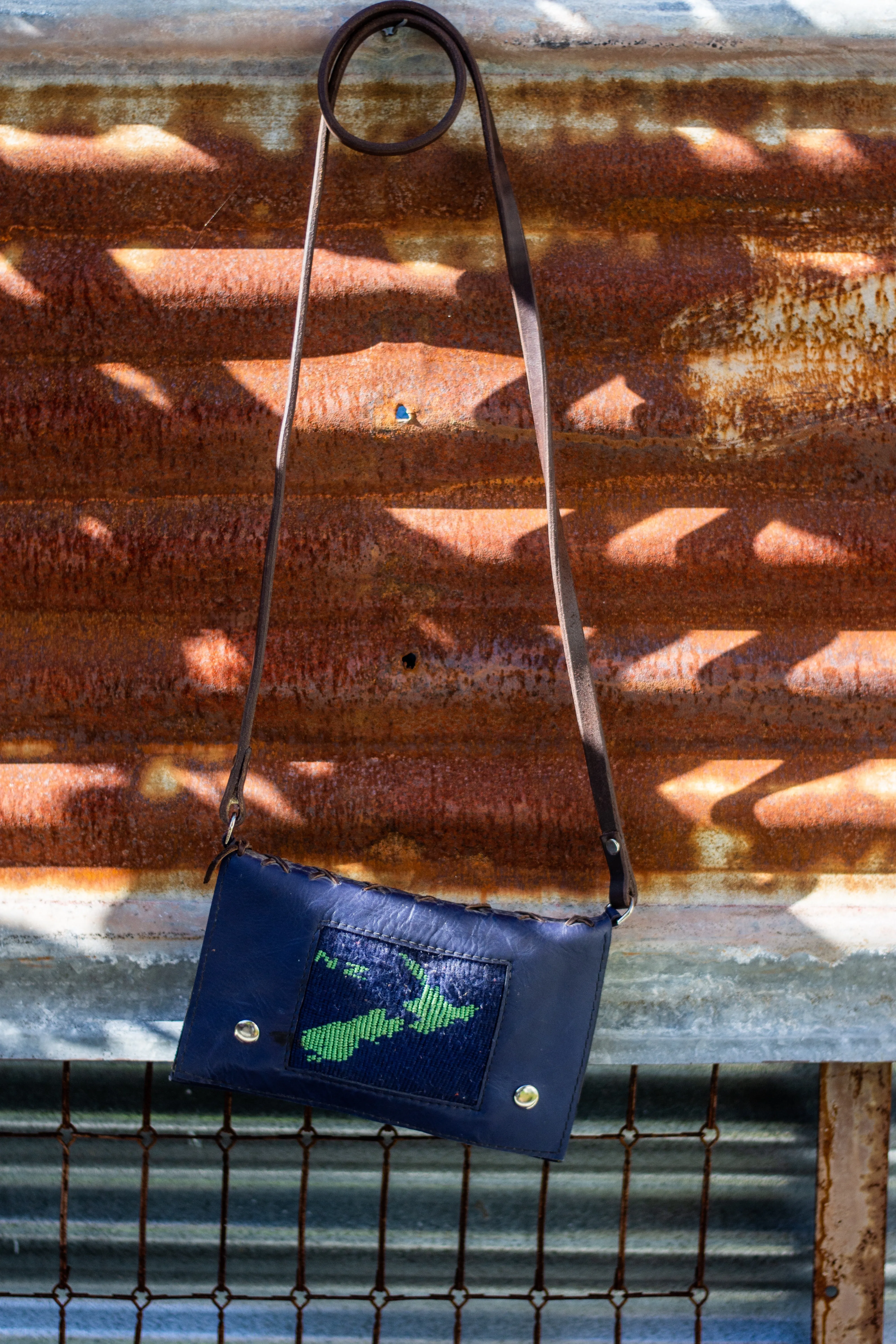 Small Taniko Frontier Purse