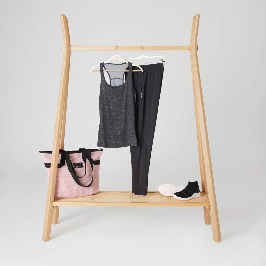 The sport tote: a must-have for your fitness kit. For the gym... or anywhere!