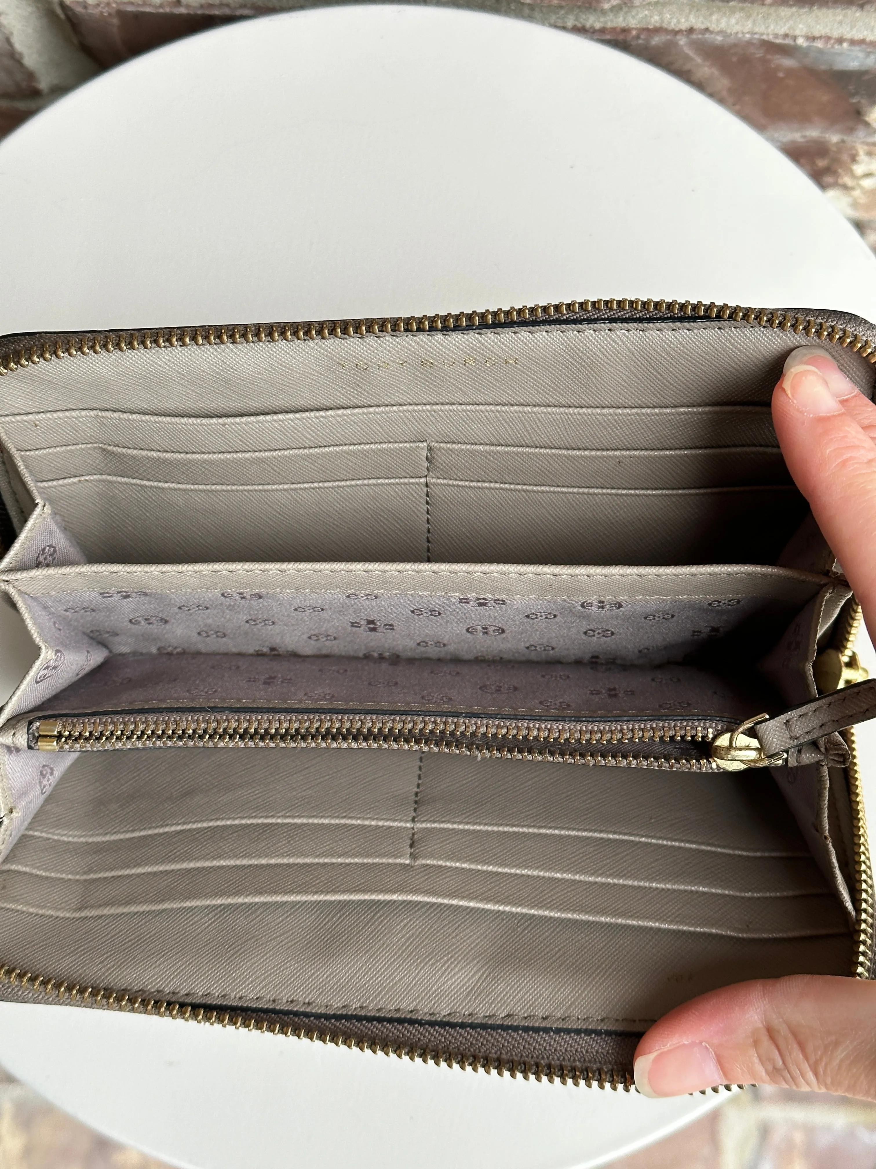 Tory Burch Leather Continental Wallet