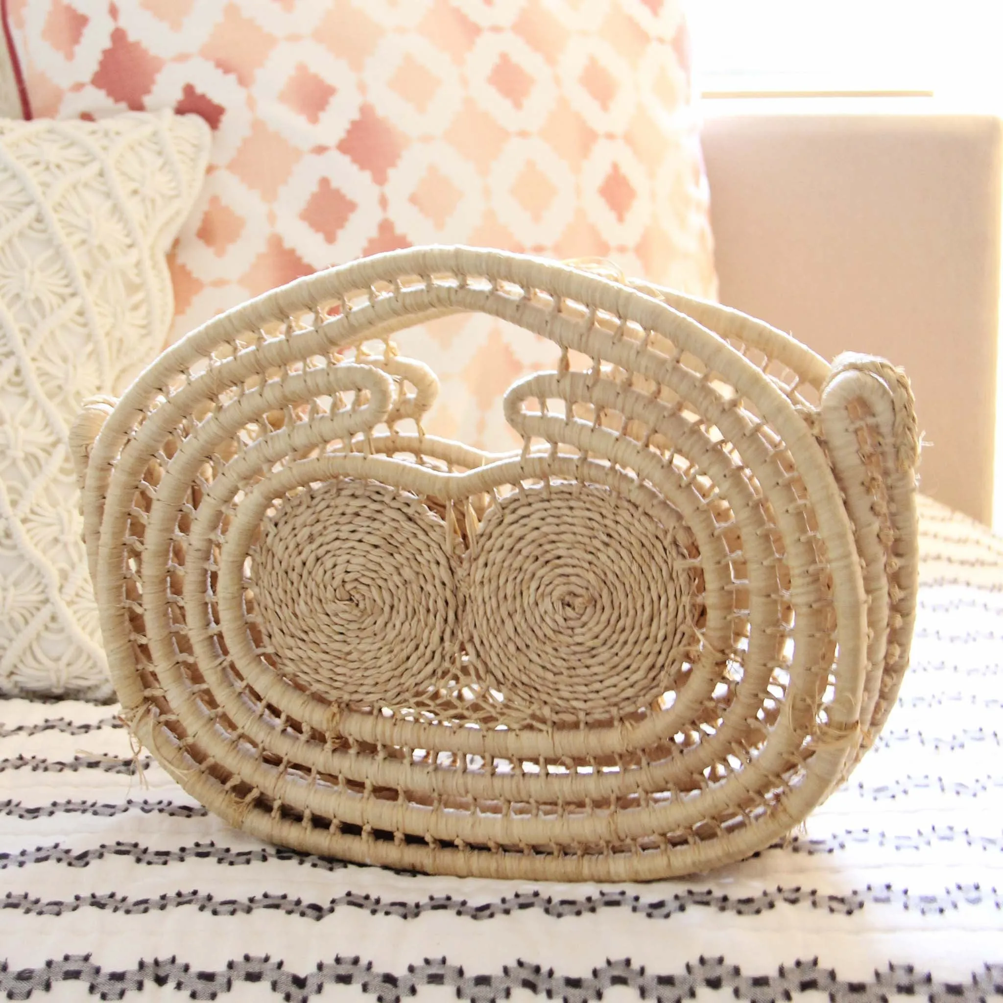 Vintage Tulip Woven Tote