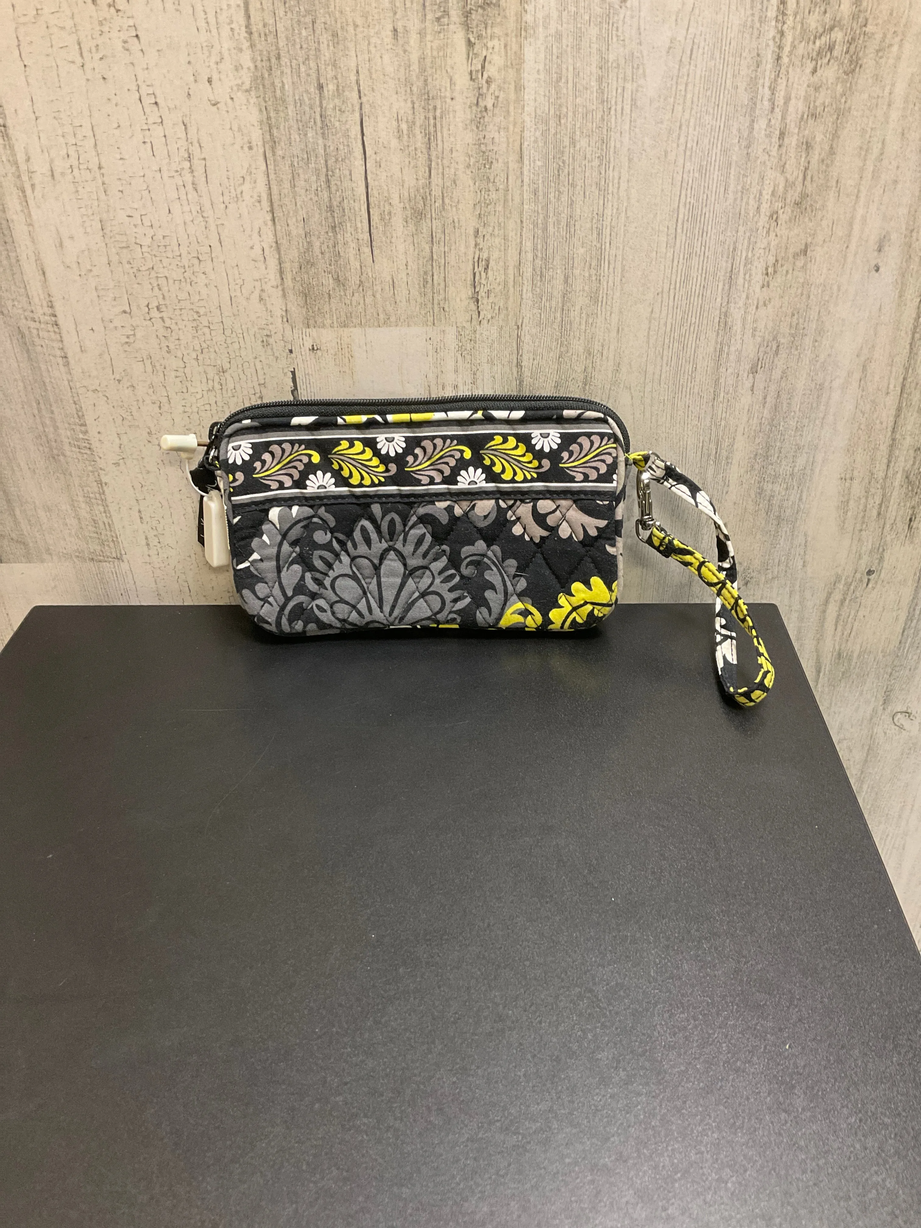 Wallet By Vera Bradley Classic  Size: Medium