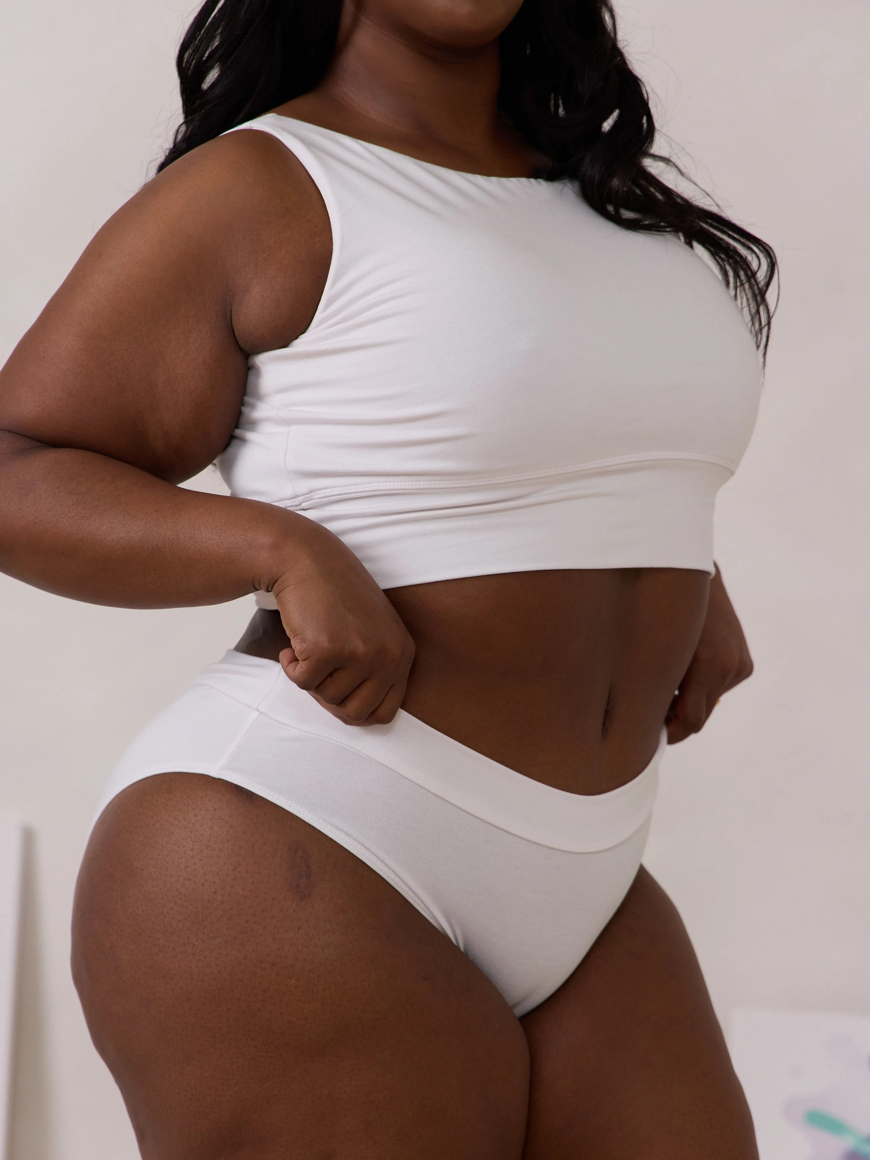 WHITE ANDIE BRA