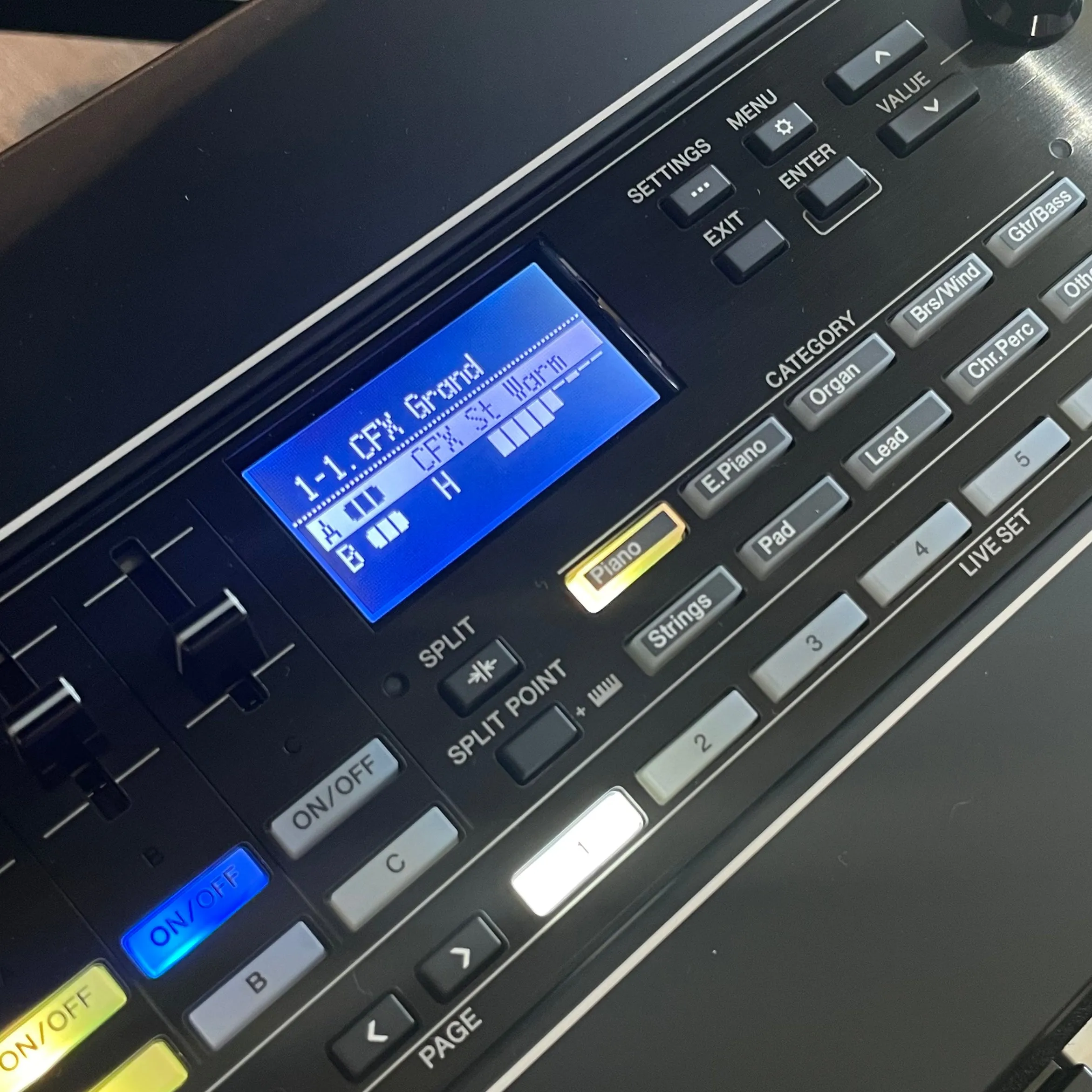 Yamaha CK88 88-Key Stage Keyboard/Piano